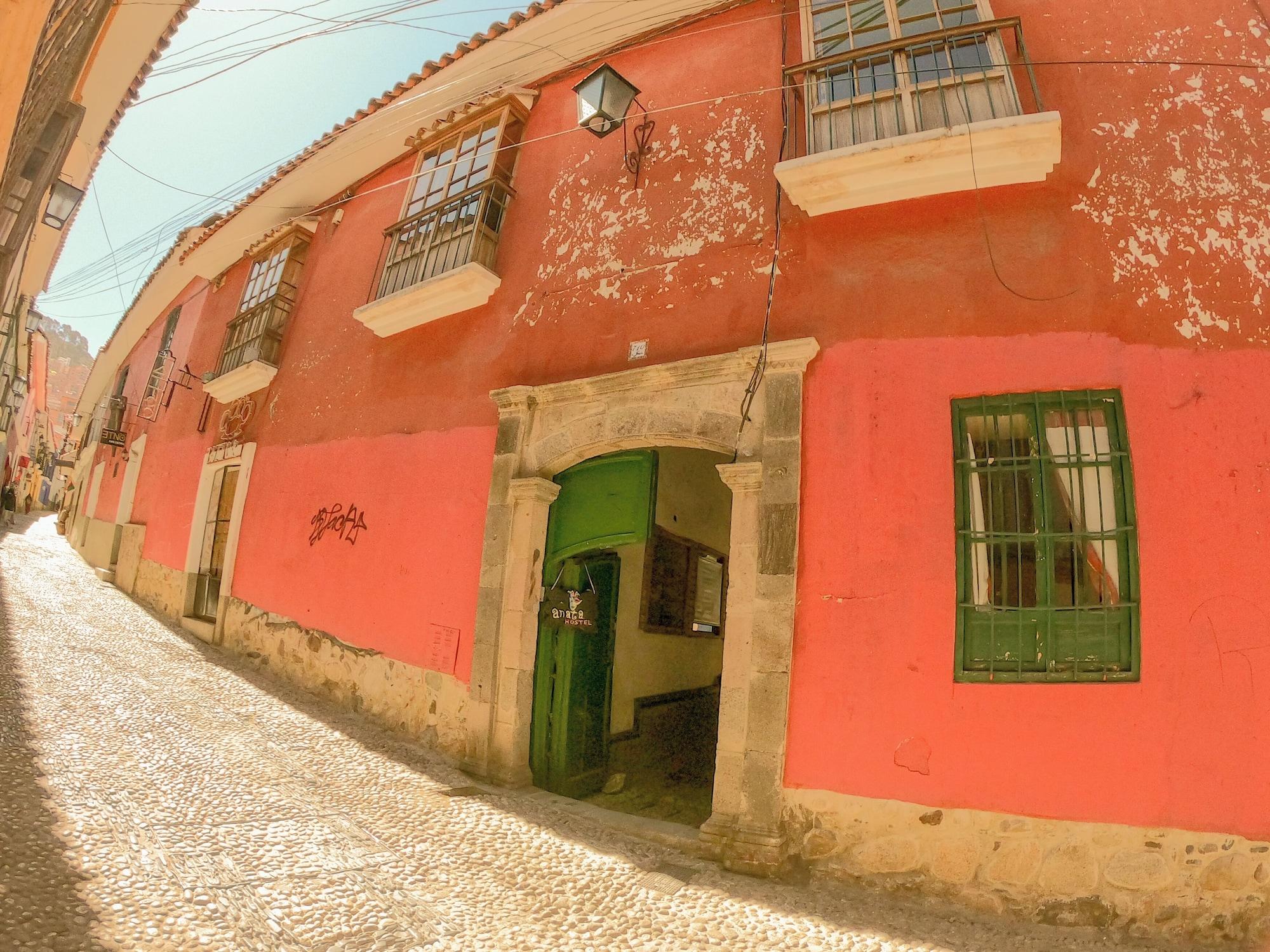 Varios ANATA HOSTEL