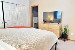 Arriendo temporal - Cozy 2BR /2BA Near WSU - King Bed, Patio & Games