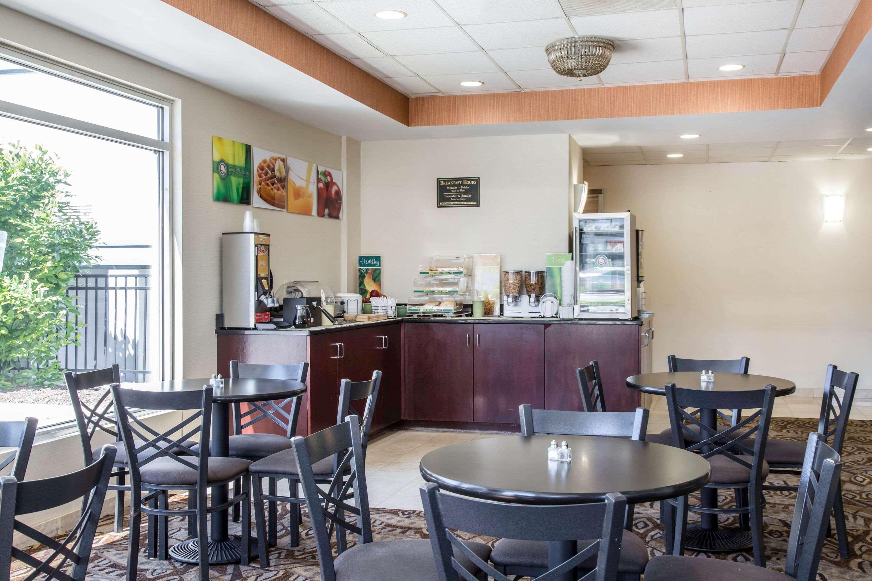 Restaurant Quality Inn & Suites Danbury near University