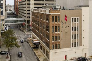 Alojamiento - Des Lux Hotel