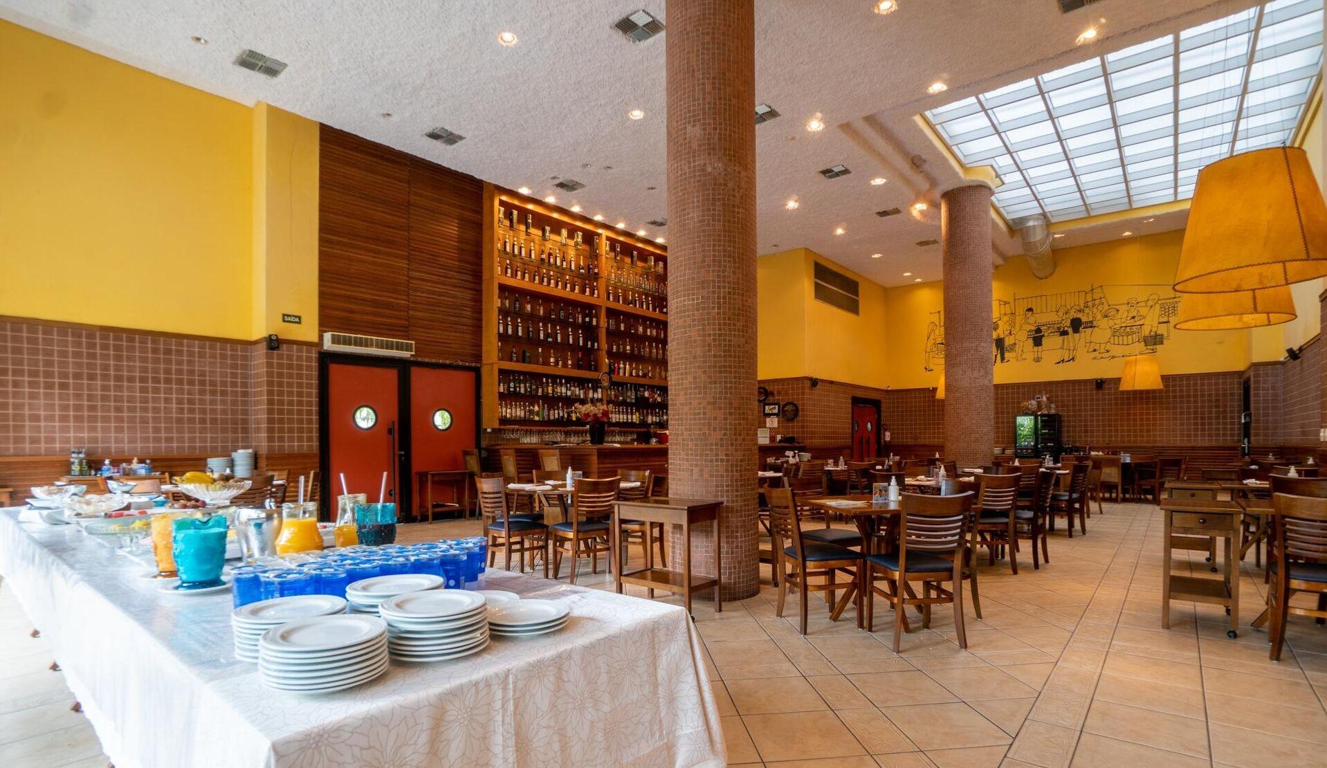 Bar/Salón Pool Ilha Da Madeira Resort