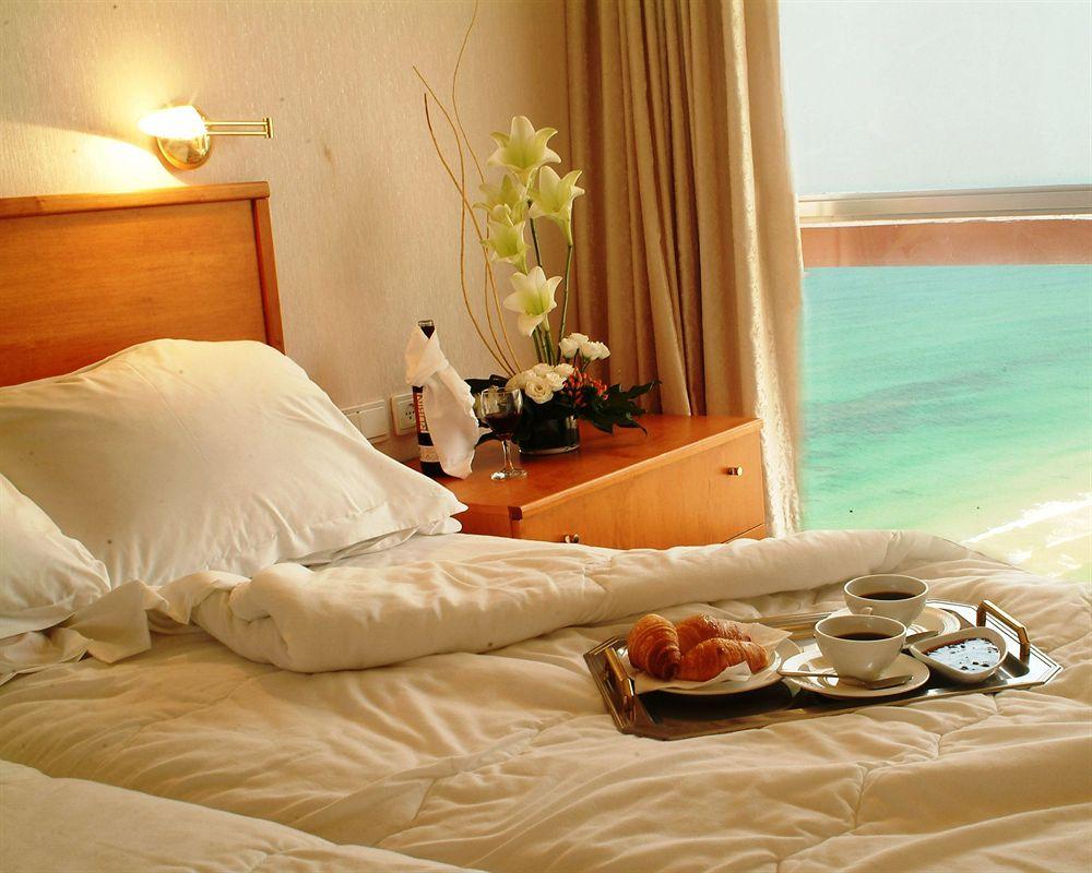 Habitación Seasons Hotel - Resort on The Beach
