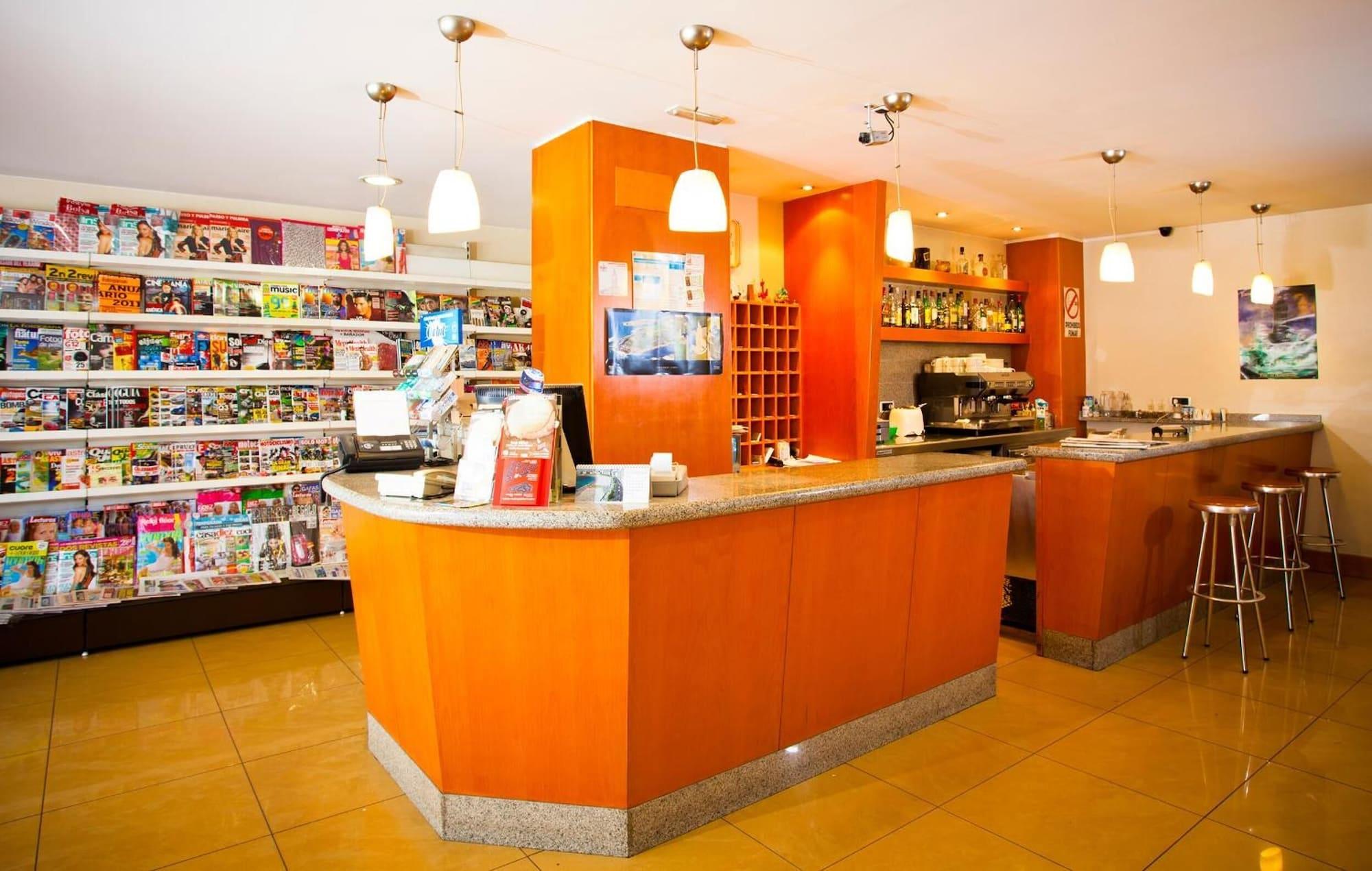 Bar/Salón Hotel Maycar