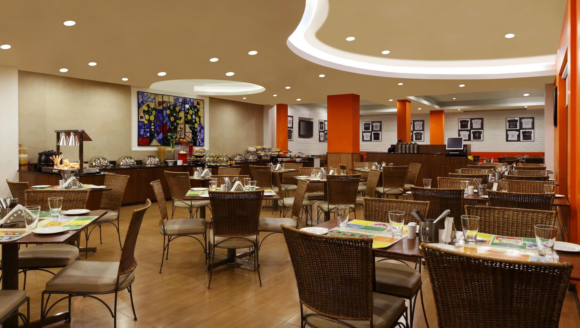 Bar/Salón Lemon Tree Hotel, Ahmedabad