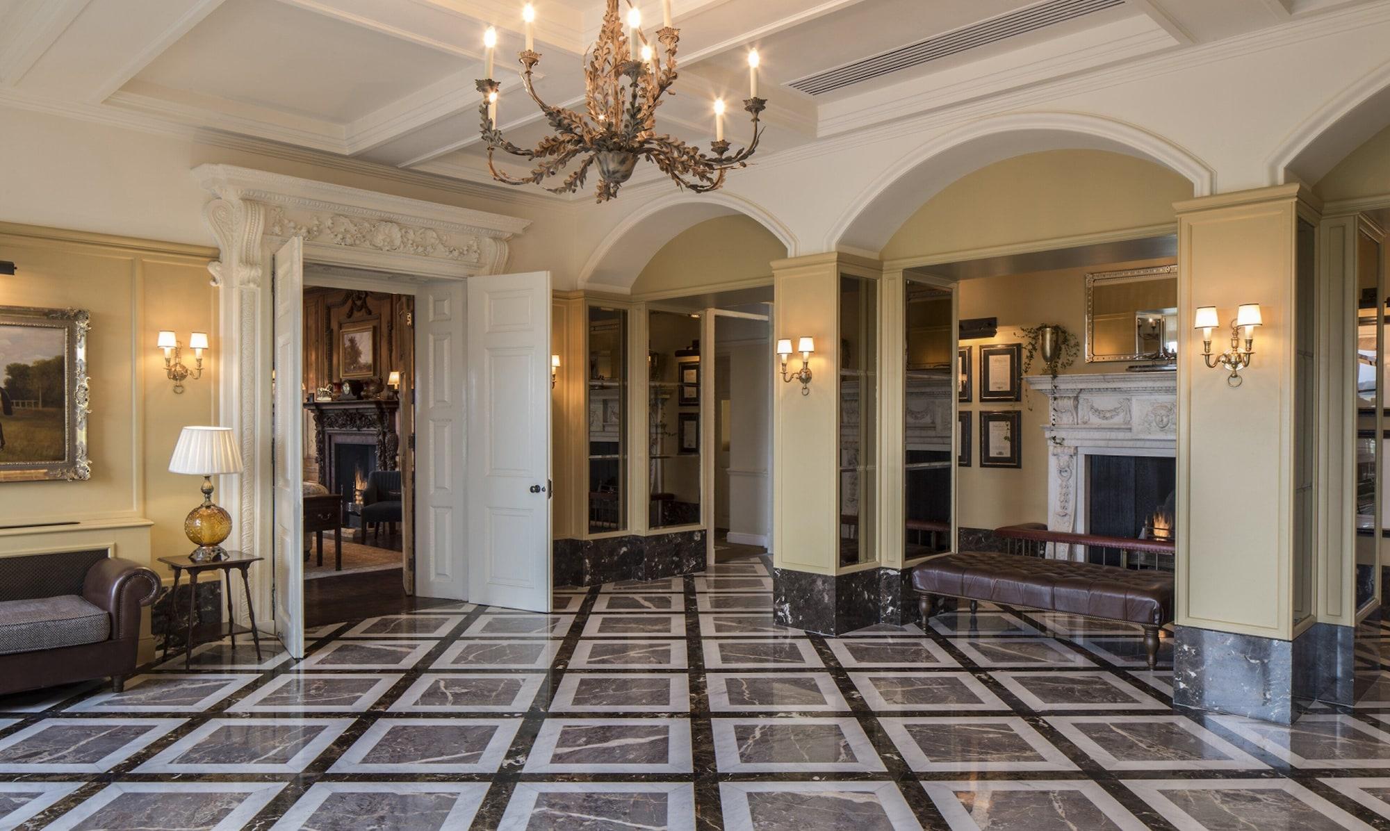 Vista Lobby Four Seasons Hotel Hampshire