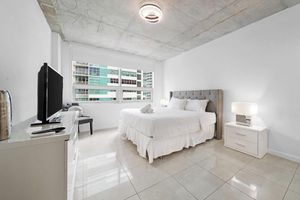 Alquiler Vacacional - Spacious 3-BD Condo in Midtown Miami