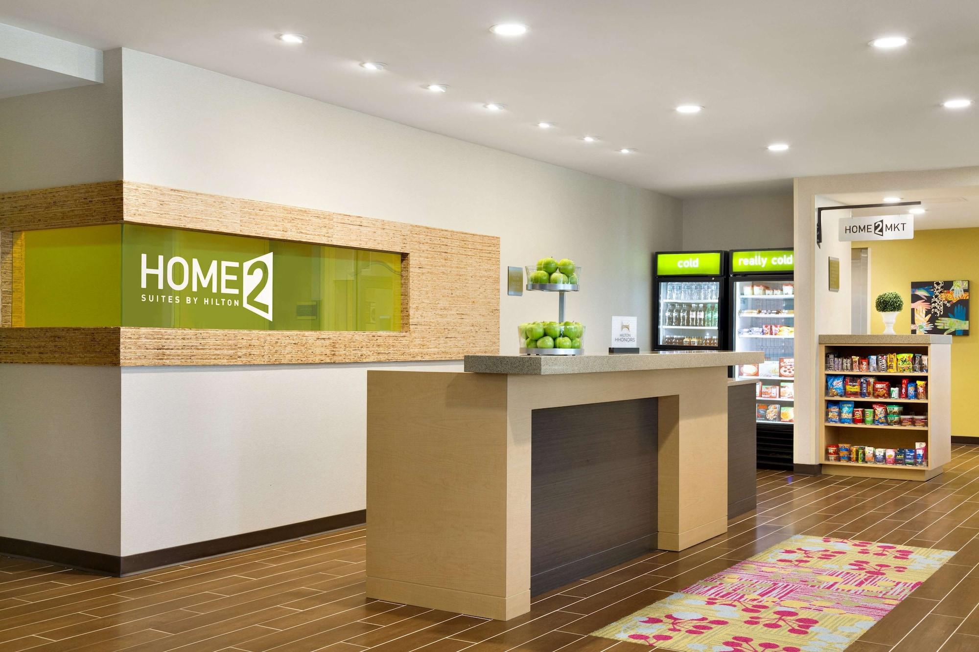 Vista Lobby Home2 Suites by Hilton Cincinnati Liberty Township