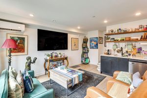 Arriendo temporal - Fishtown Condo w/ Parking, Pets Welcome!