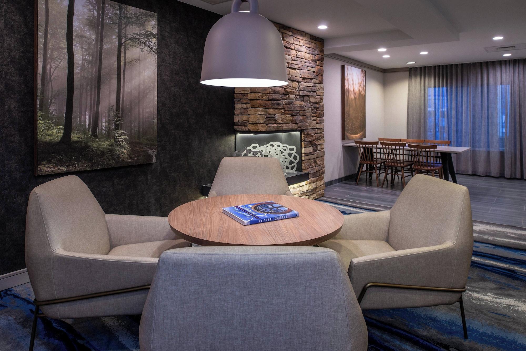 Vista Lobby Fairfield Inn & Suites by Marriott High Point/Archdale
