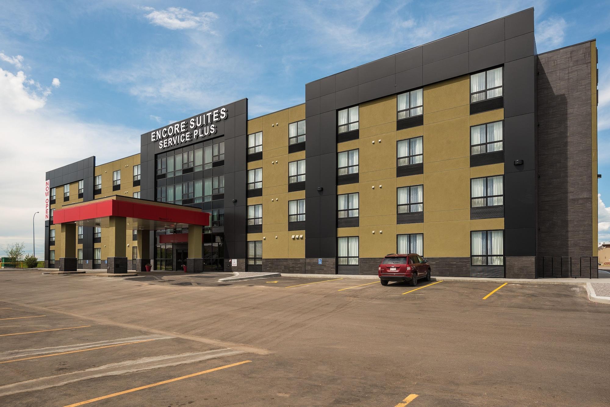 Vista Exterior Encore Suites by Service Plus Inns