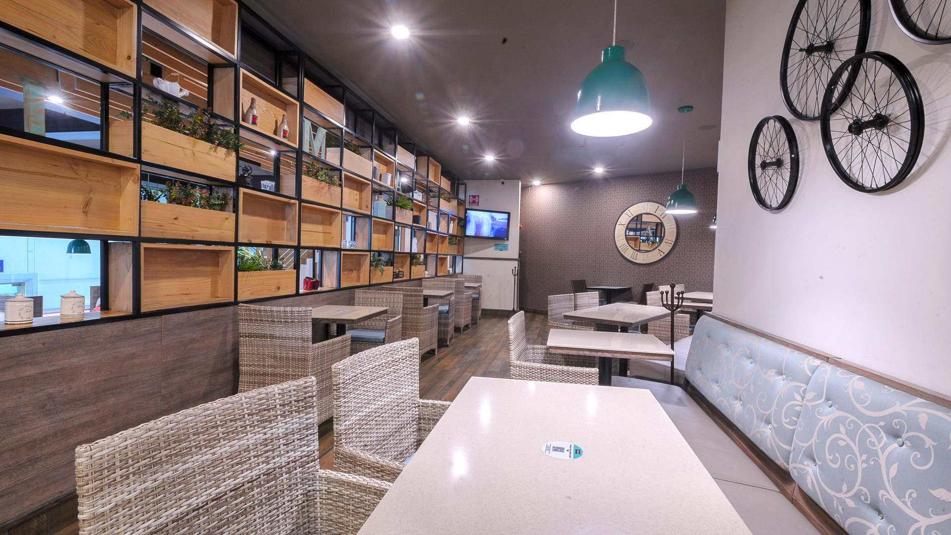Restaurant Holiday Inn Hotel & Suites Medica Sur by IHG