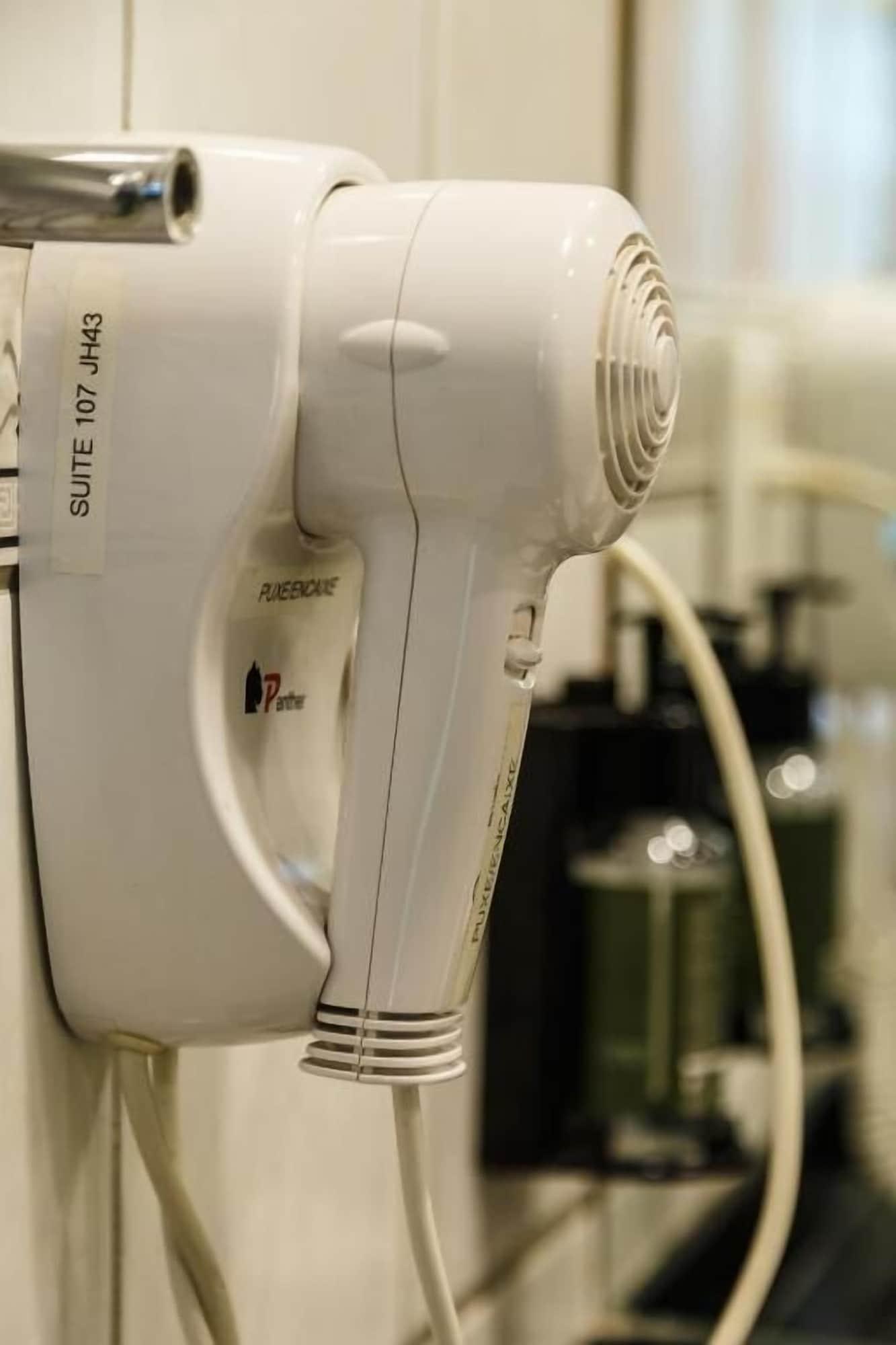 Equipamiento de Habitación Status Elegance Hotel