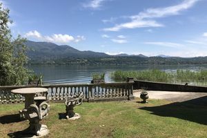 Arriendo temporal - "Casa Magda" entire chalet / cottage with direct access to Lake - ex boathouse