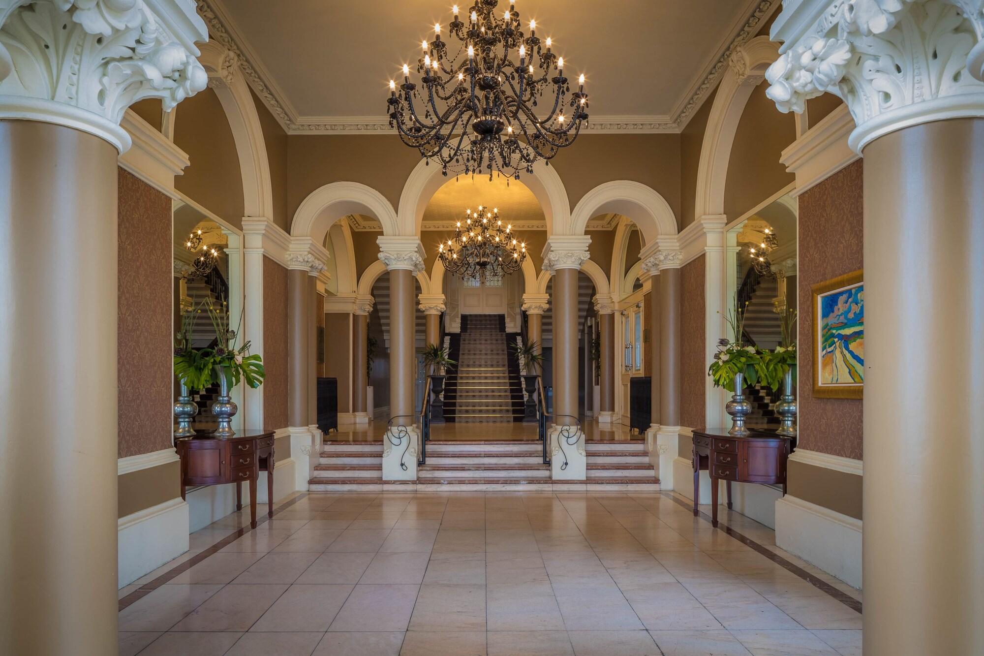 Vista Lobby The Royal Marine Hotel