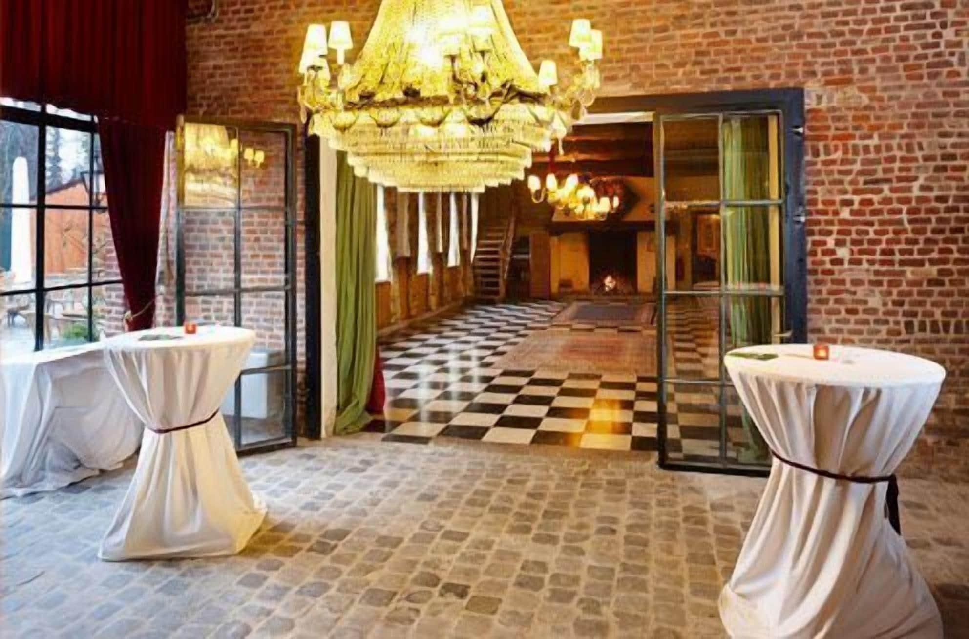 Vista Lobby Château de la Motte