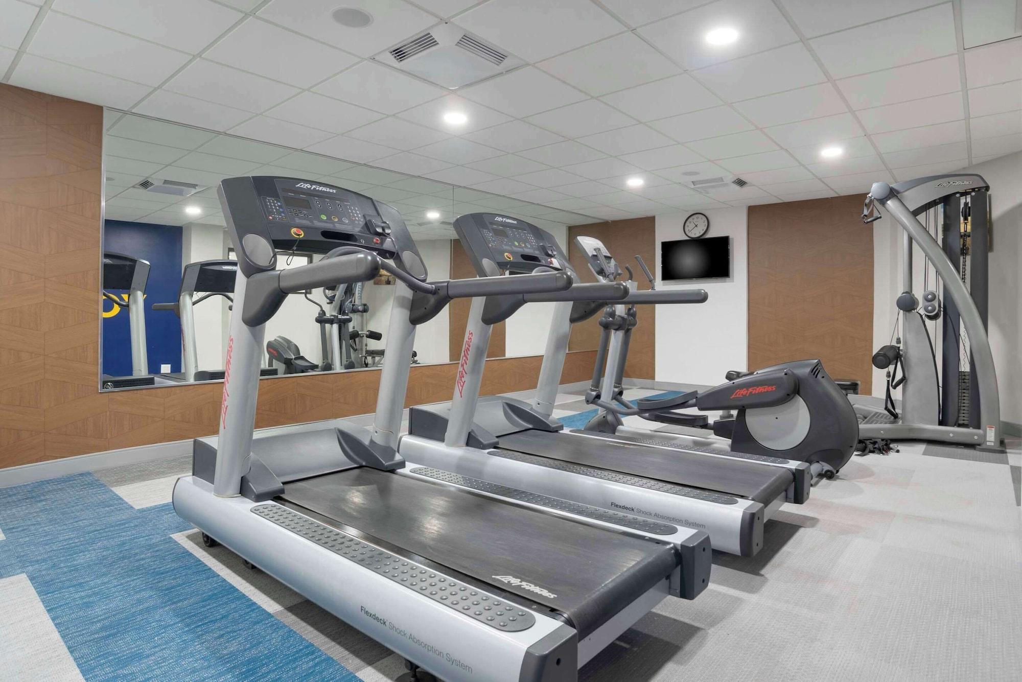 Gimnasio Comfort Inn & Suites New Orleans Airport North