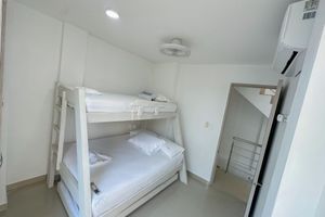 Alojamiento - Charming 3-bedroom condo with AC right by the beach in cozy Coveñas