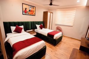 Alojamiento - Hotel Jsr Ganga