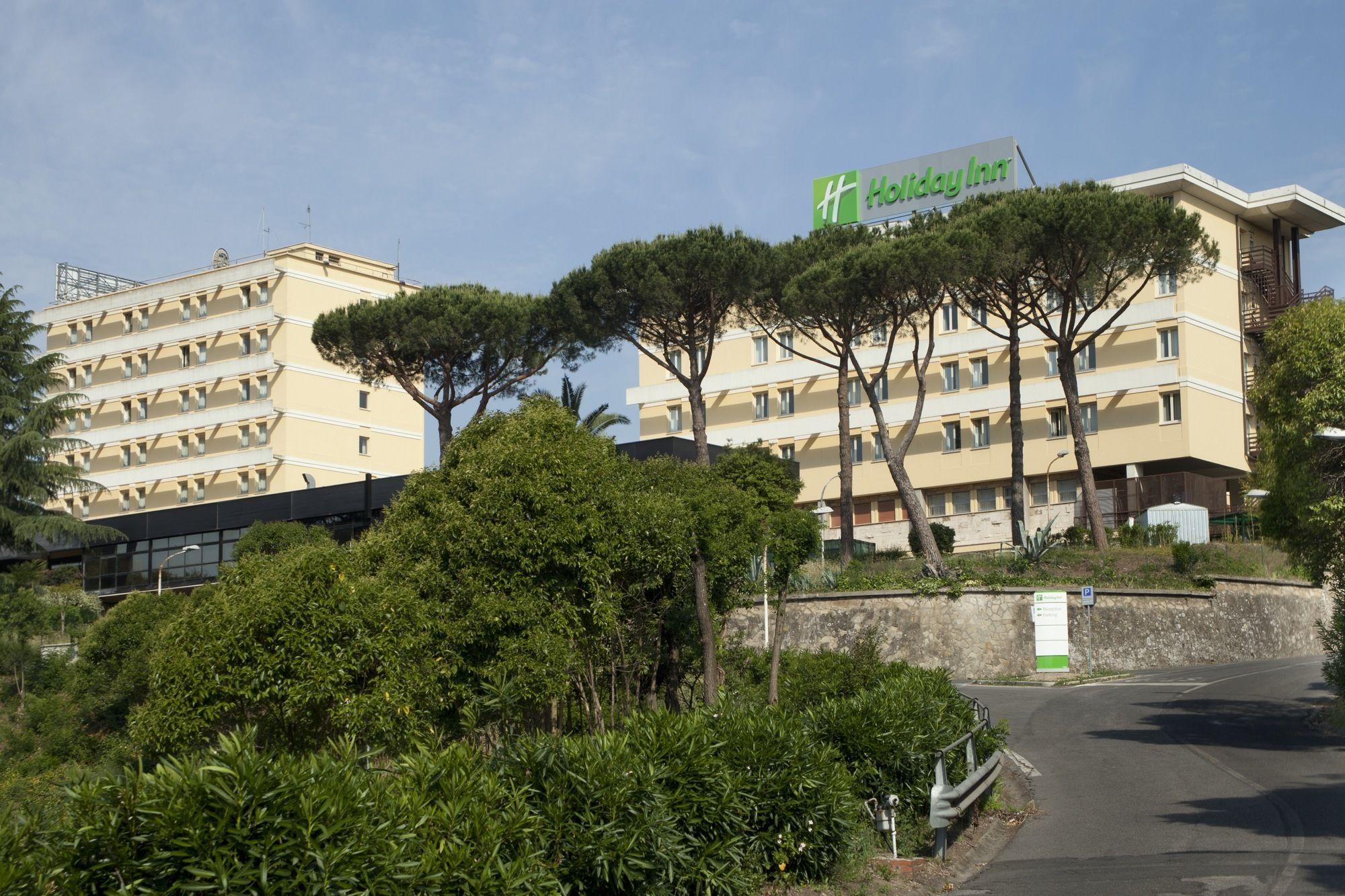 Vista Exterior Holiday Inn Rome Aurelia