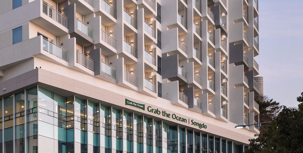Varios Grab the Ocean SONGDO