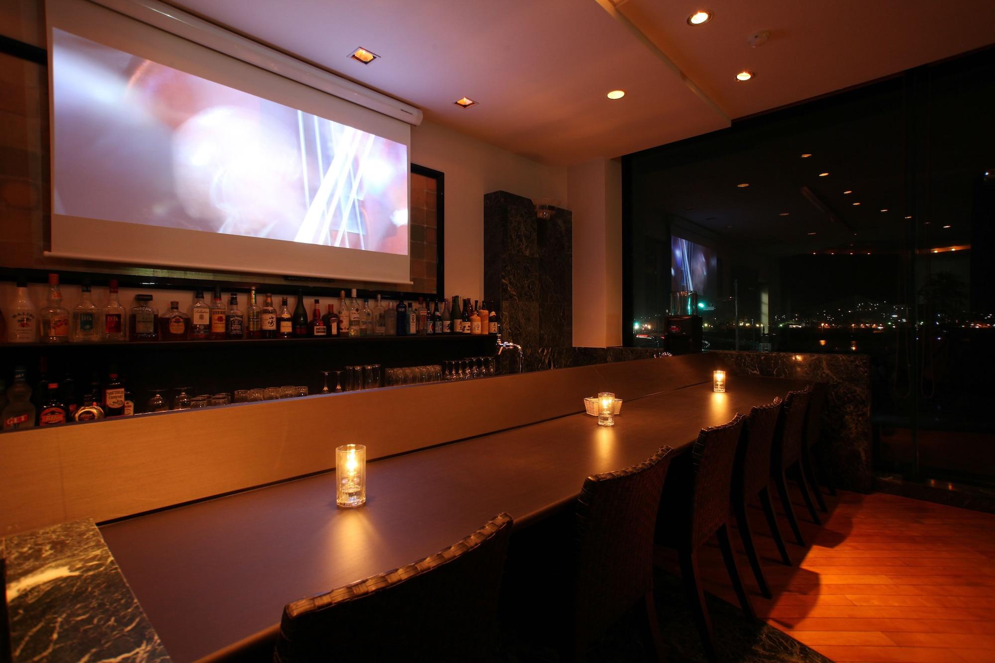 Bar/Salón Kazeno Kaori