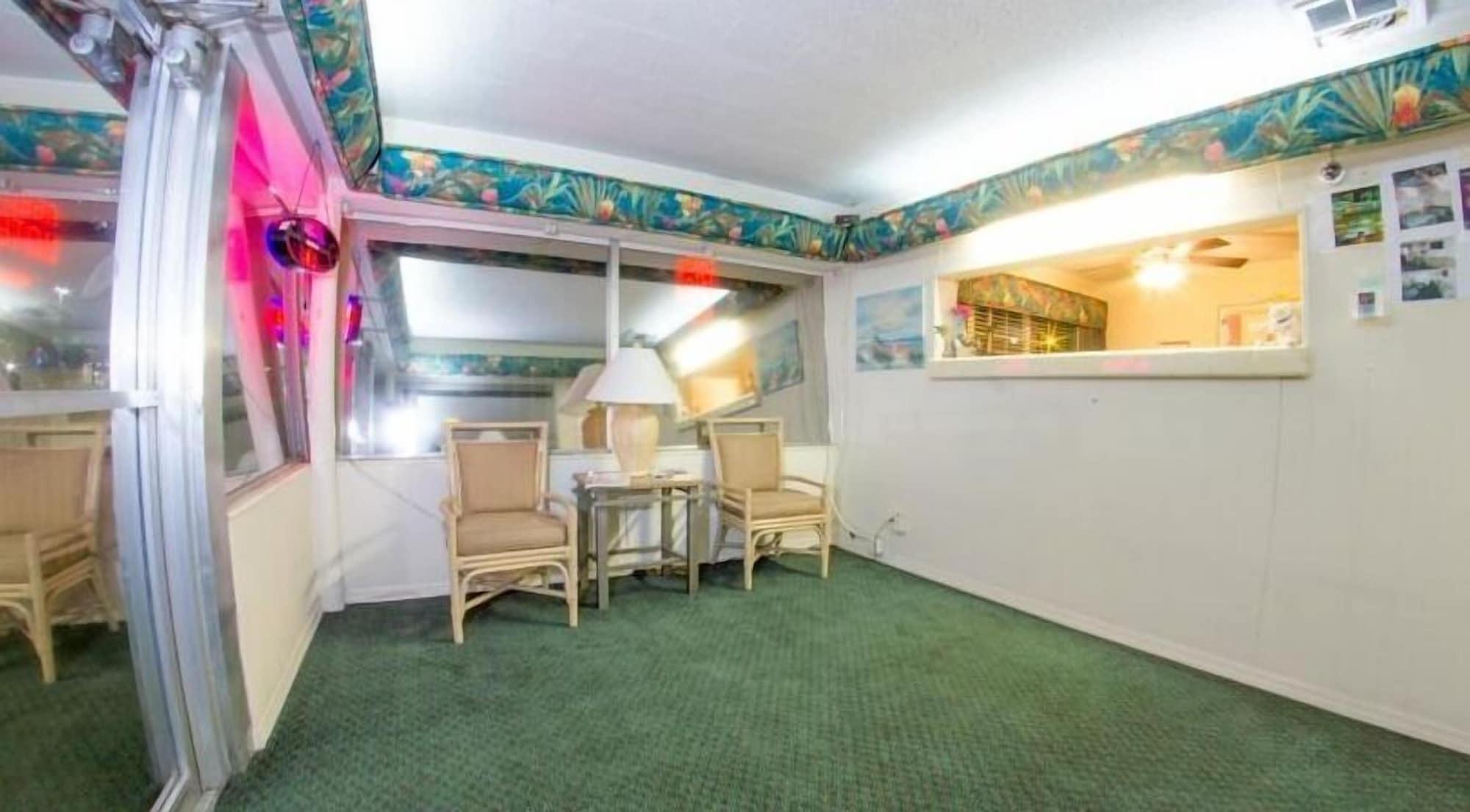 Vista Lobby Budget Inn Of Avon Park
