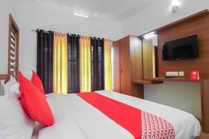 Alojamiento - OYO 25109 Pooppas Villas