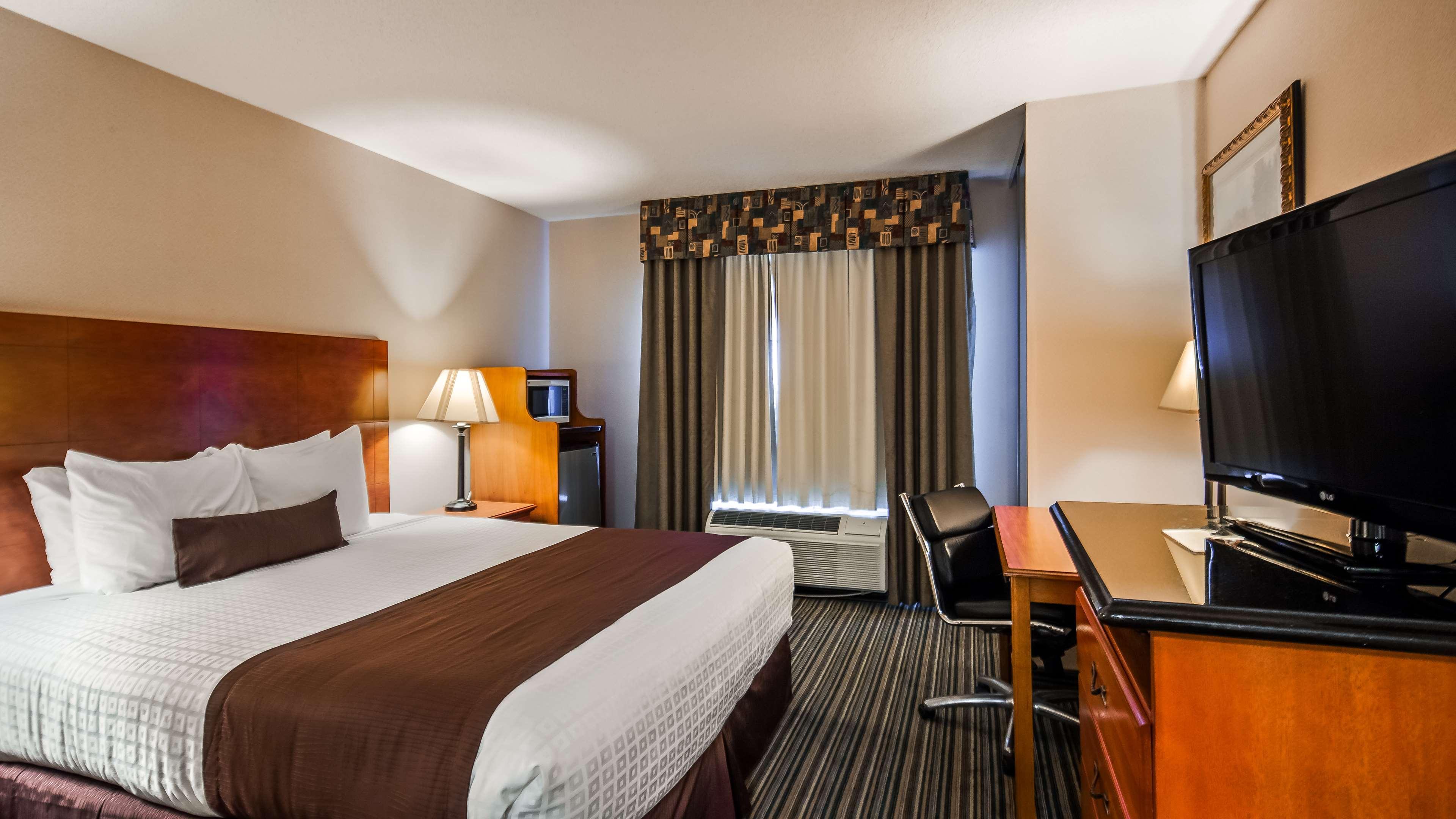 Vista Exterior Best Western Plus Twin View Inn & Suites