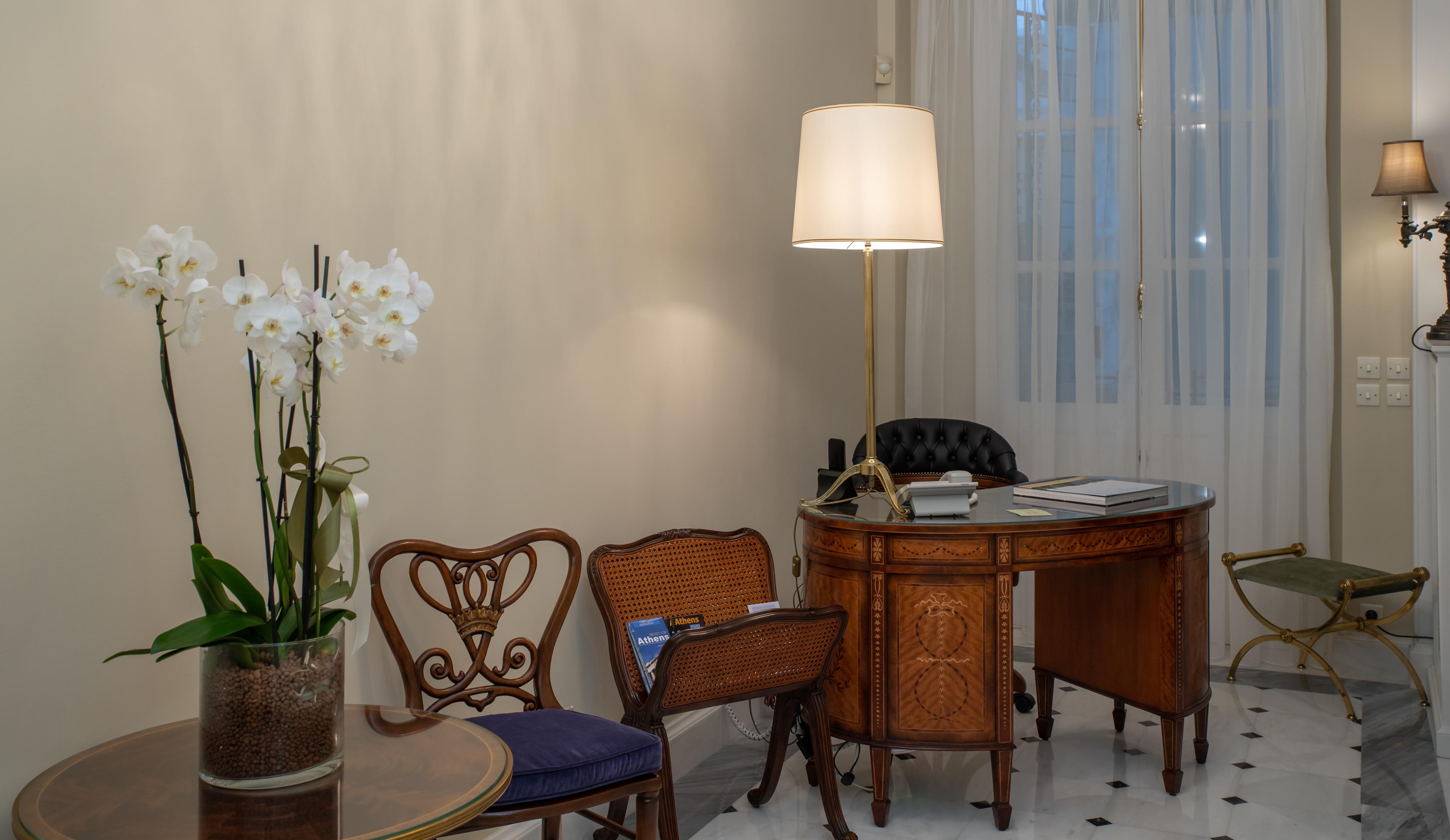 Vista Lobby Noble Suites