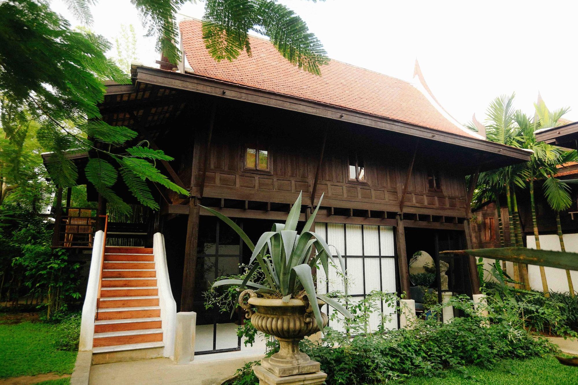 Vista Exterior Villa Mahabhirom