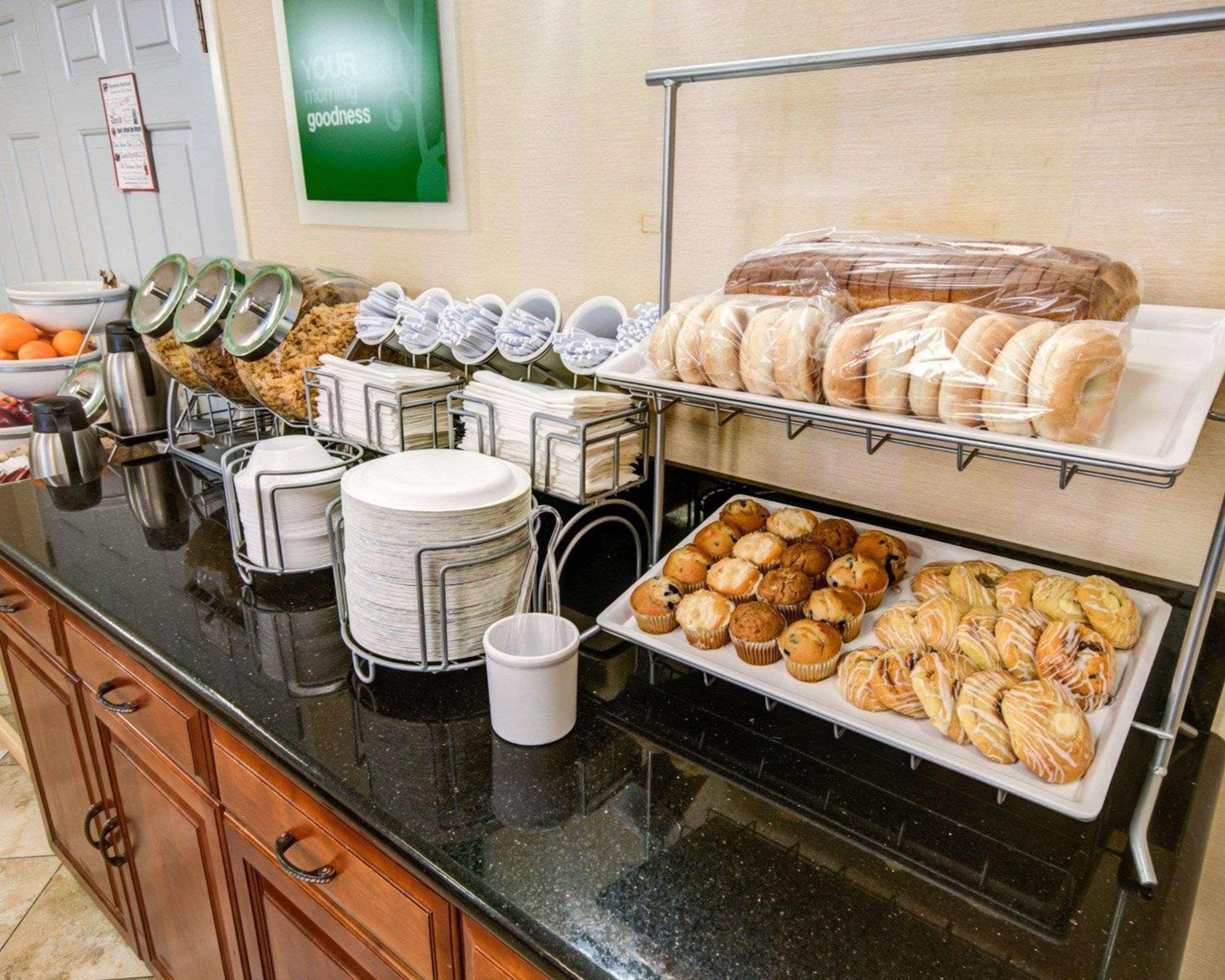 Restaurant Comfort Inn Redding Near I-5