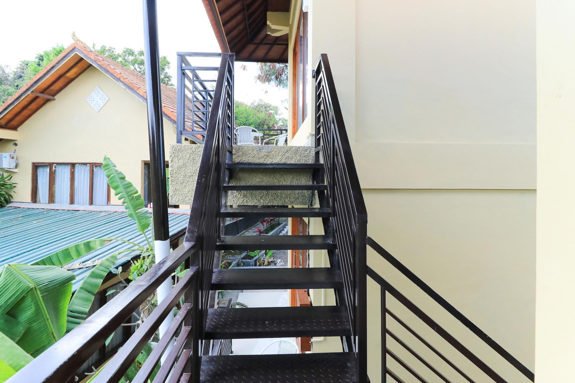 Vista Lobby Sunari Guest House