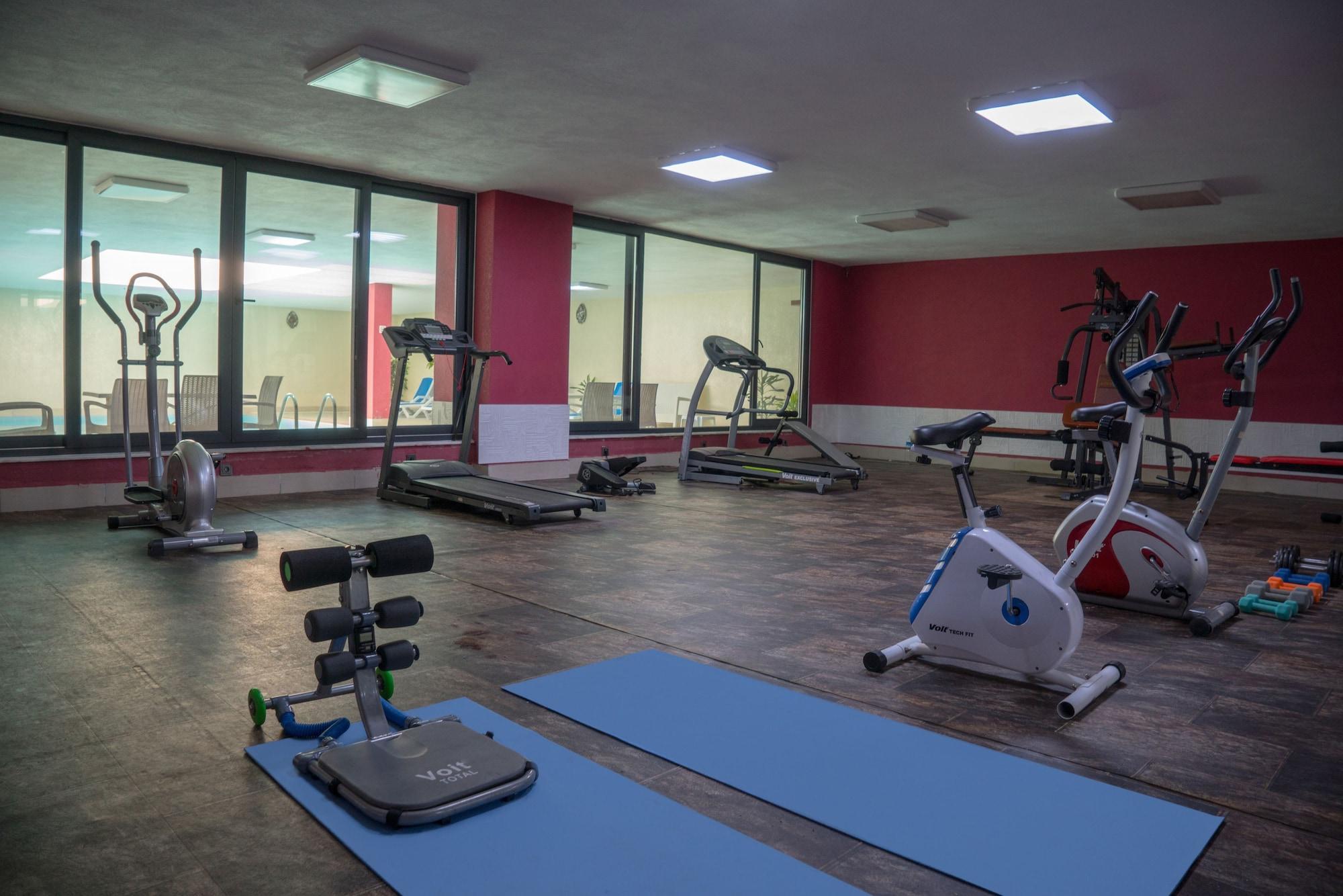 Gimnasio Moonlight Budaklar Residence