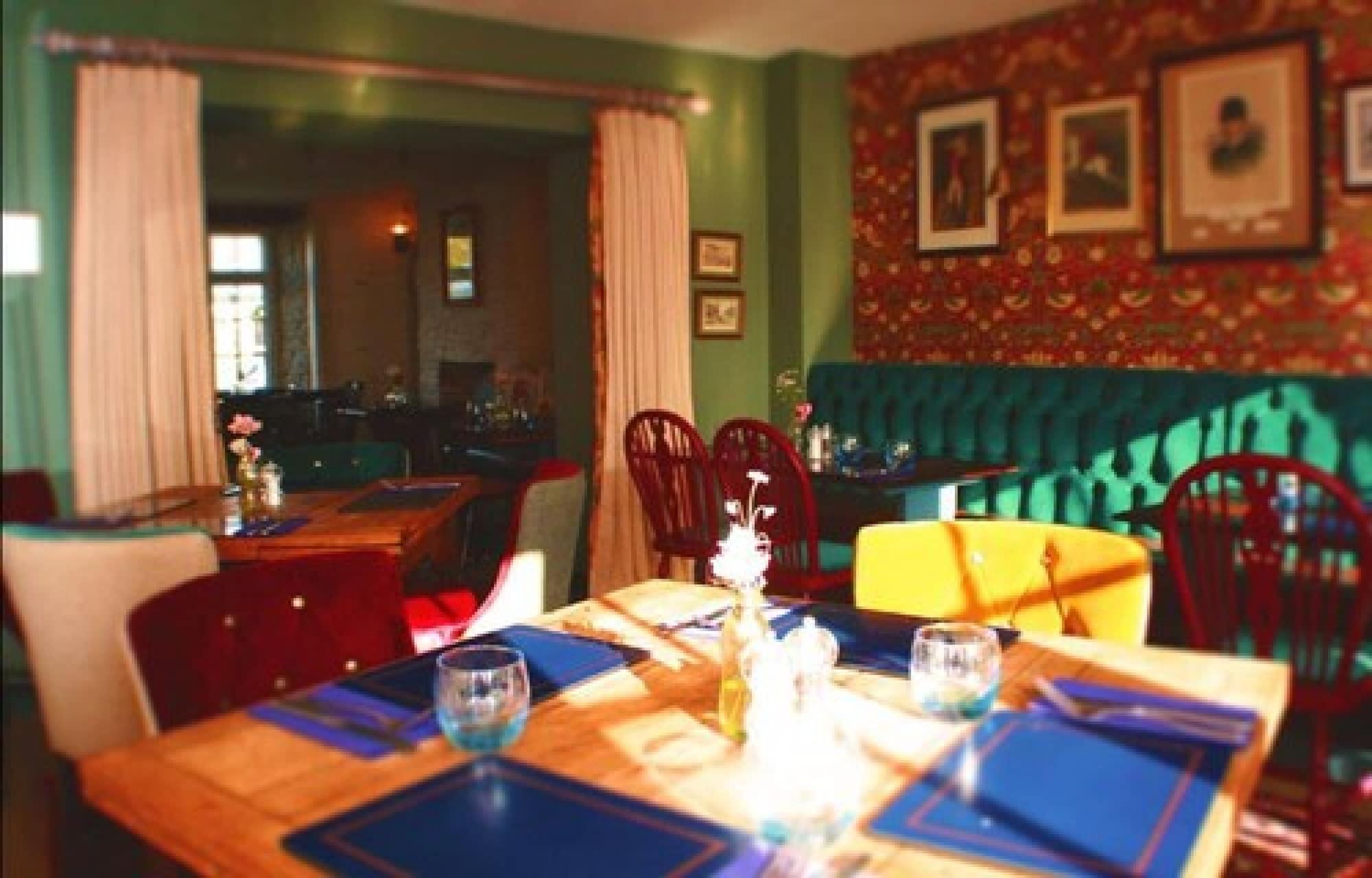 Restaurant Cat and Custard Pot Inn
