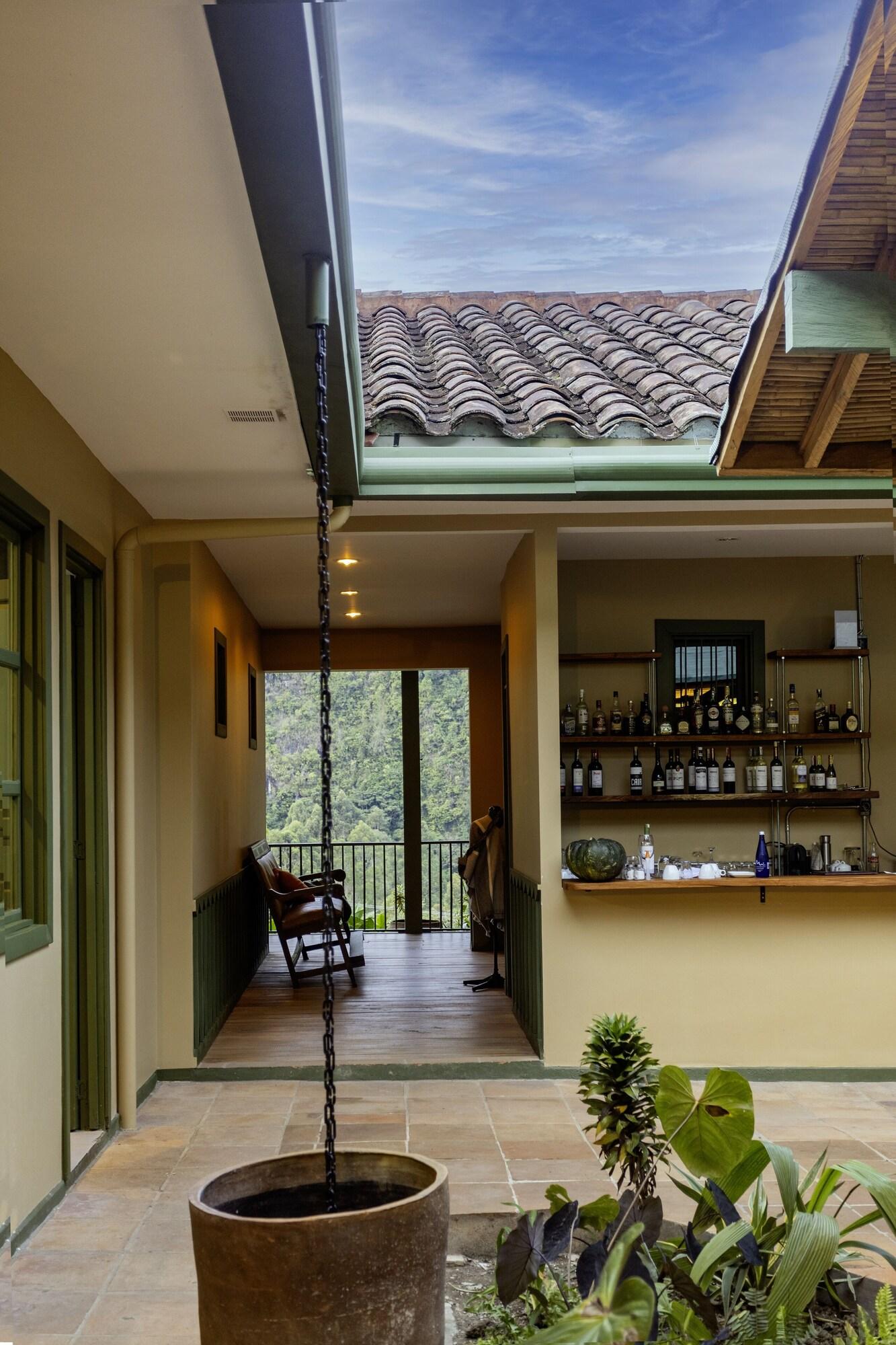 Bar/Salón Sazagua Reserva Natural Cocora