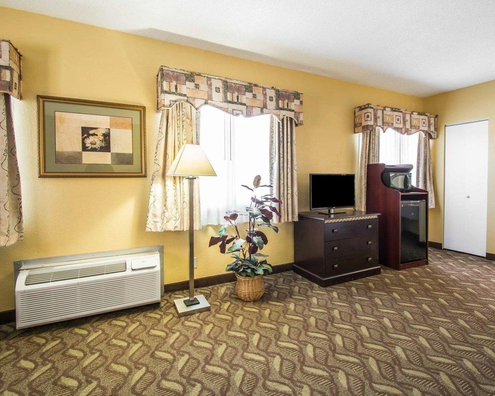 Habitación Red Roof Inn Evergreen