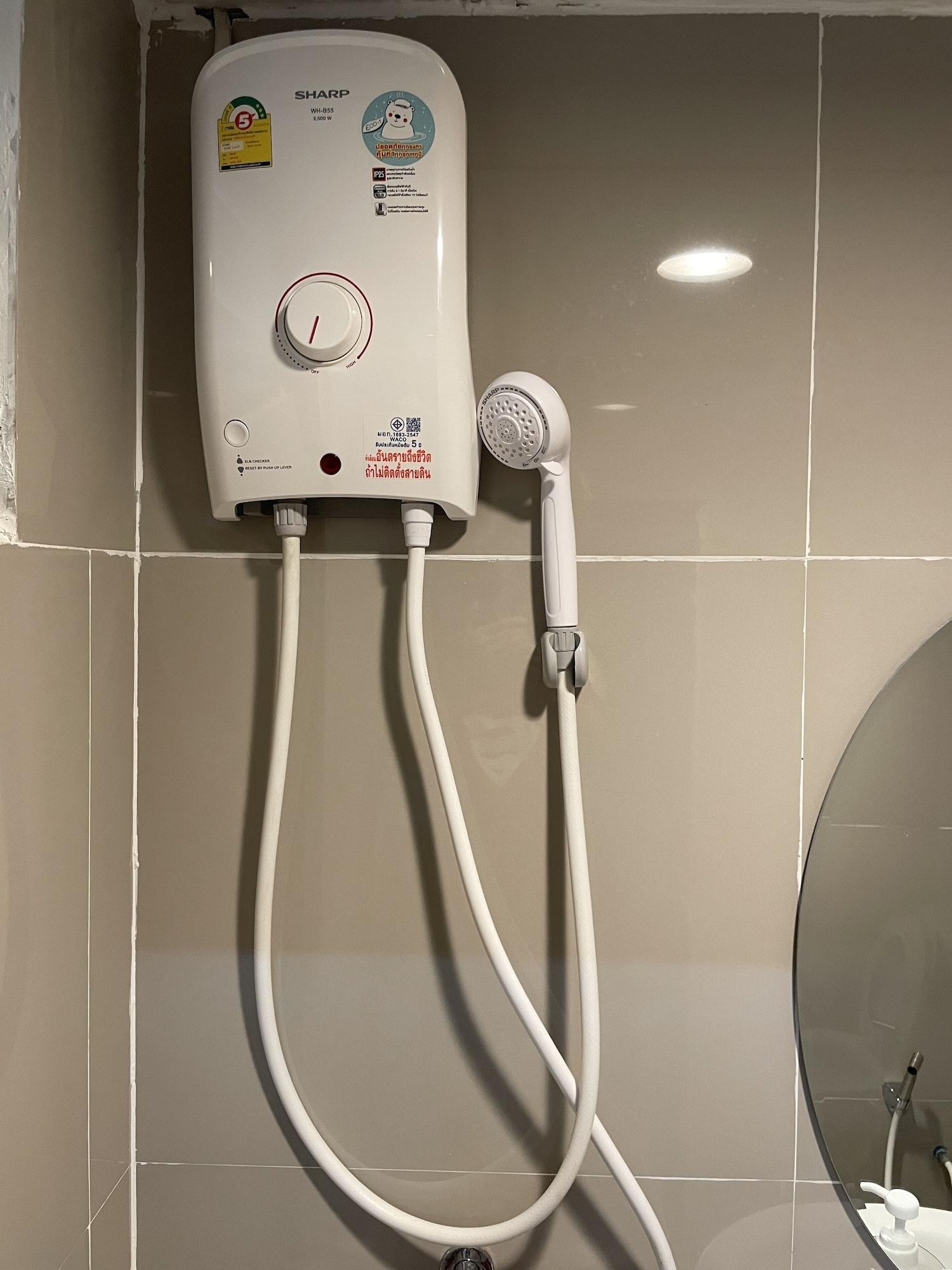 Equipamiento de Habitación Gedkanok Apartment