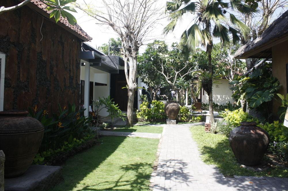 Vista Exterior Alam Bali Hotel