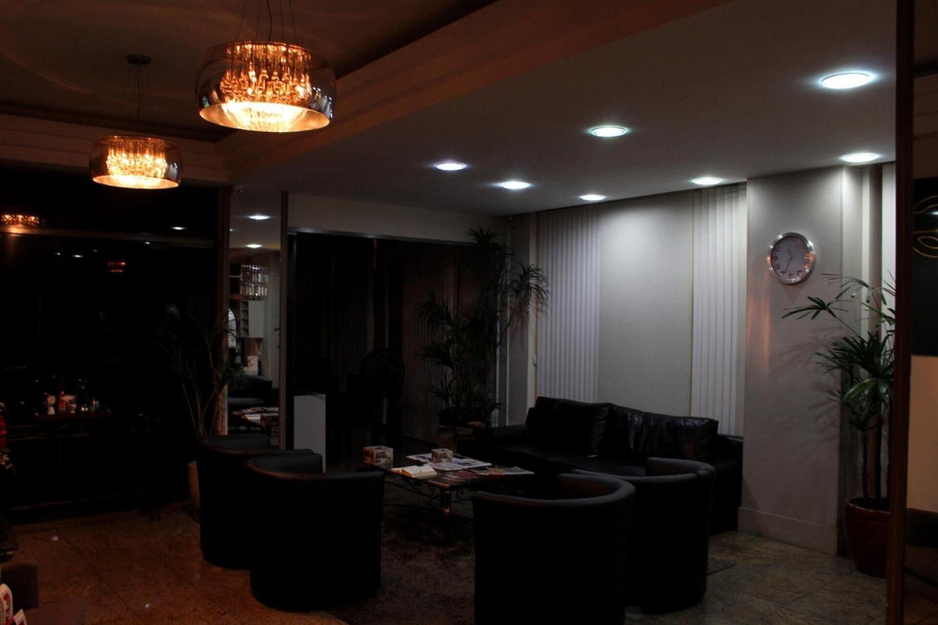 Vista Lobby Geneviee Palace Hotel