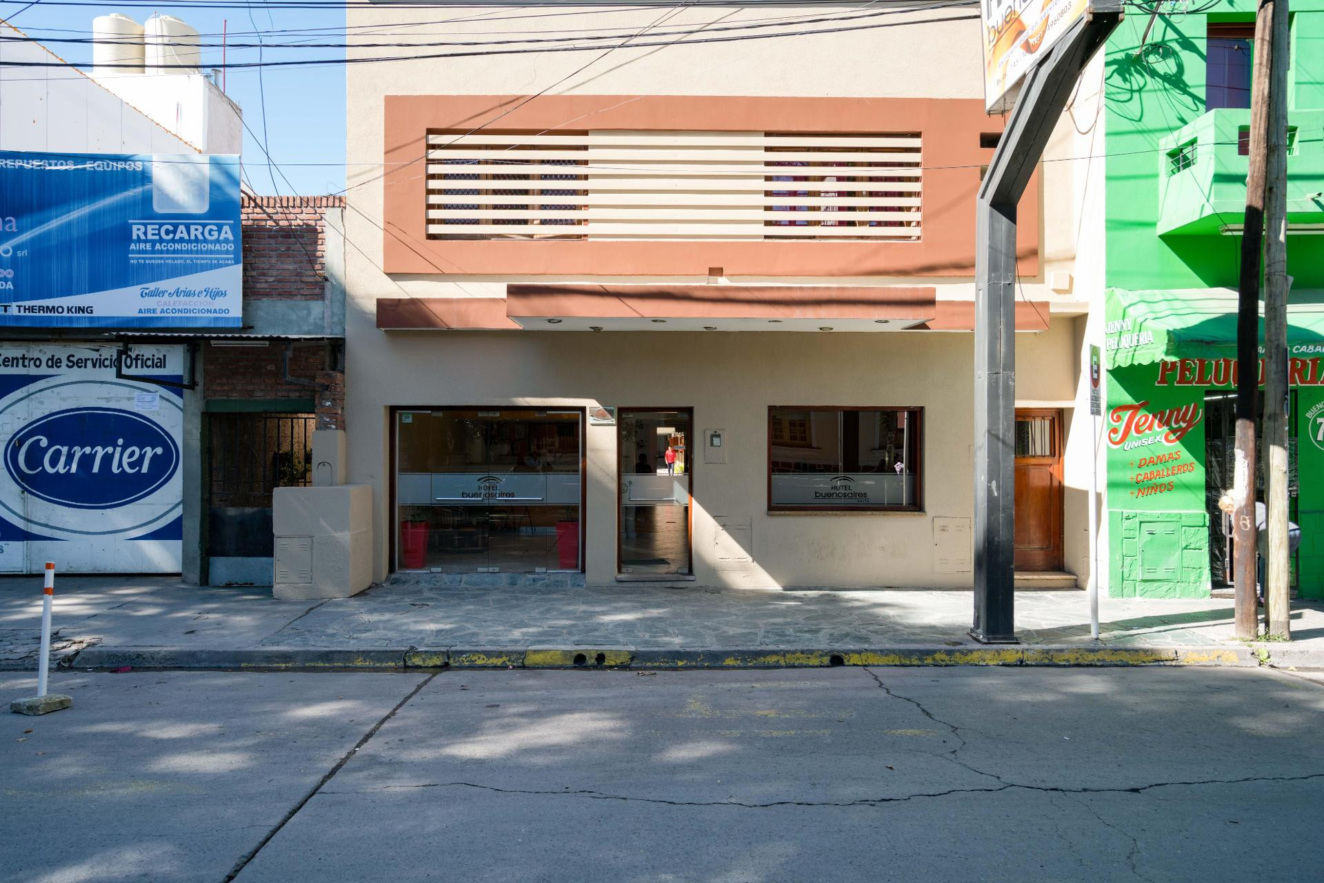 Vista Exterior Hotel Buenos Aires