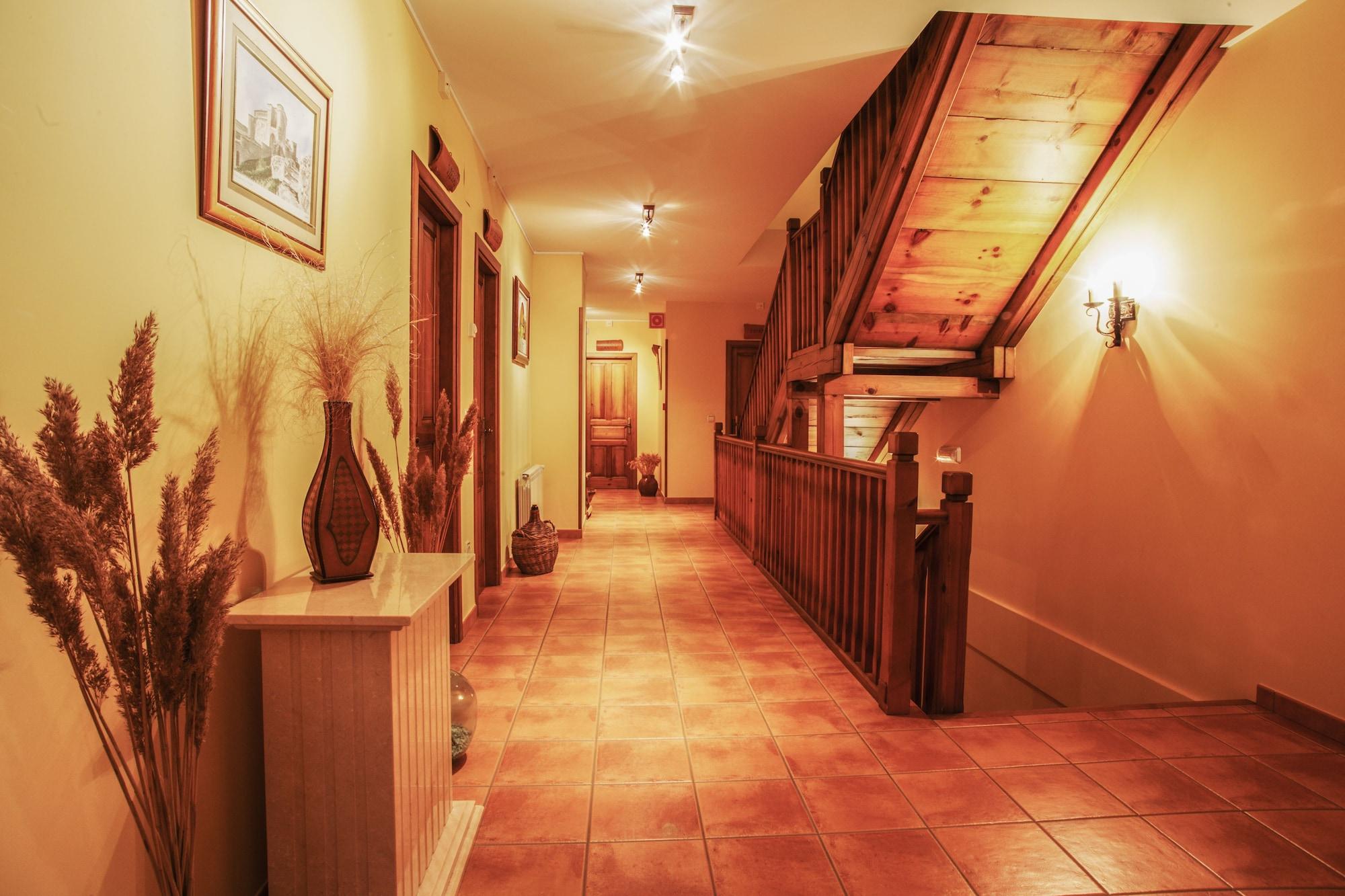 Varios Hotel Rural Tirontillana