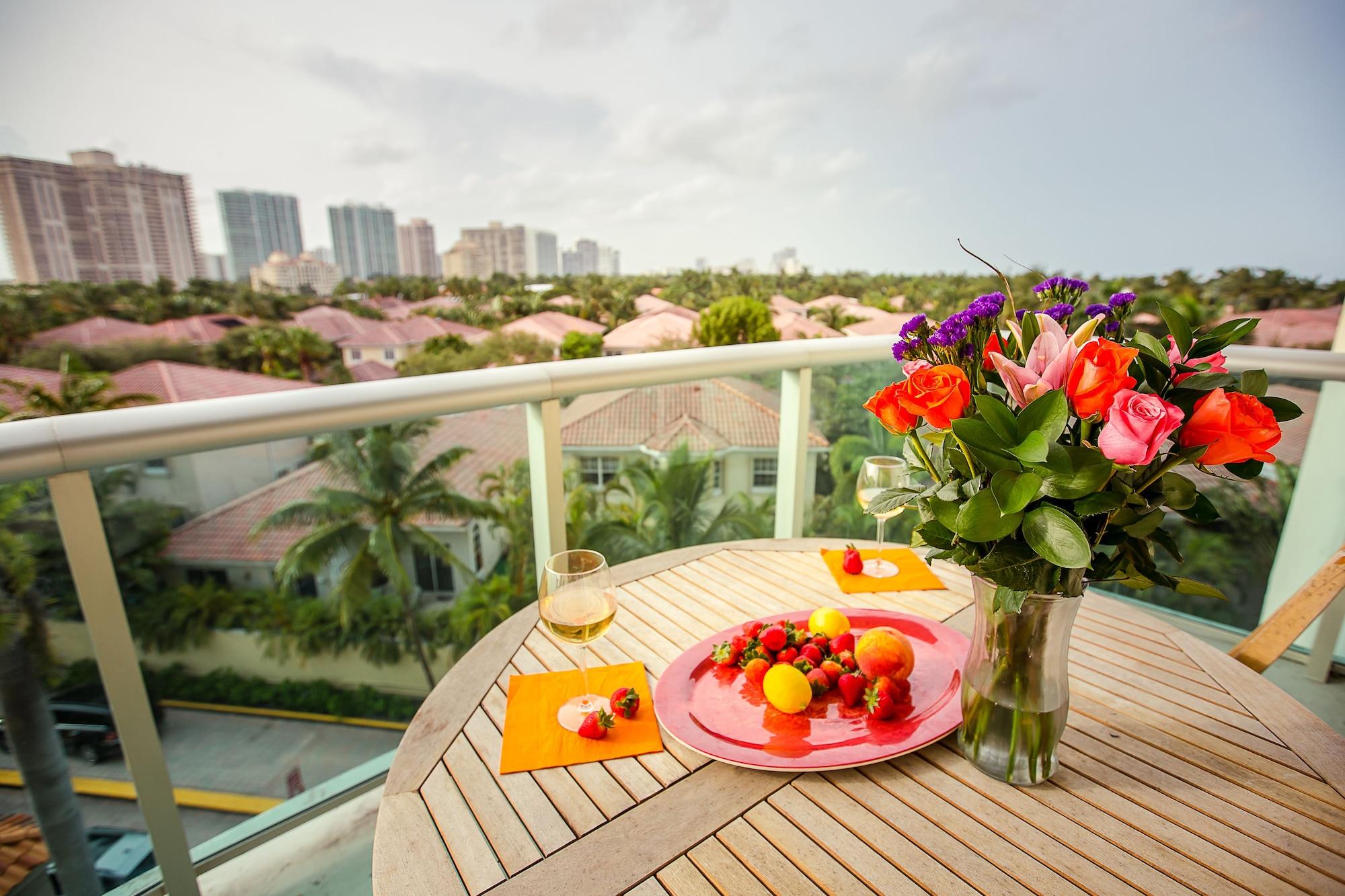 Vista Exterior Sunny Isles Suites