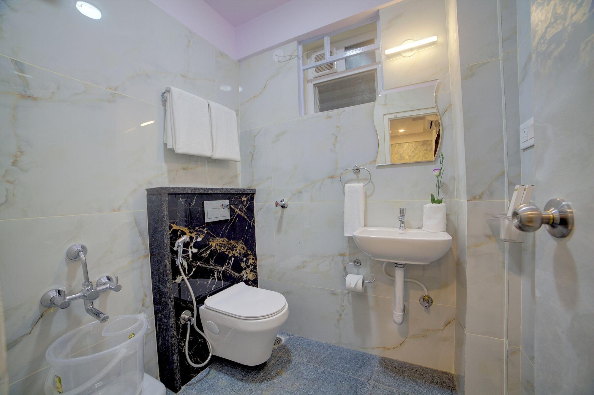 Equipamiento de Habitación Hotel AeroStay Bangalore Airport