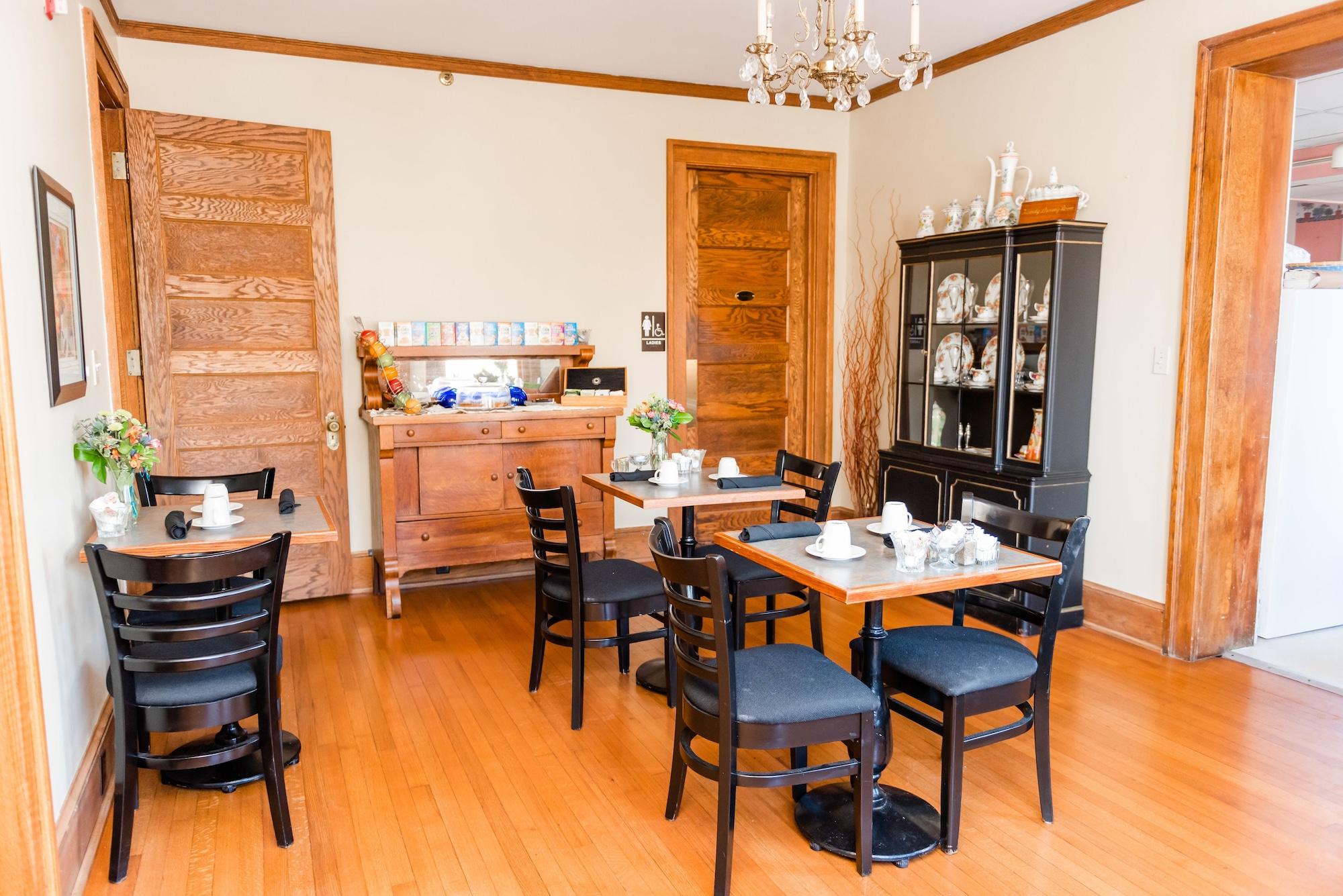 Restaurant Inn at 835 Boutique Hotel