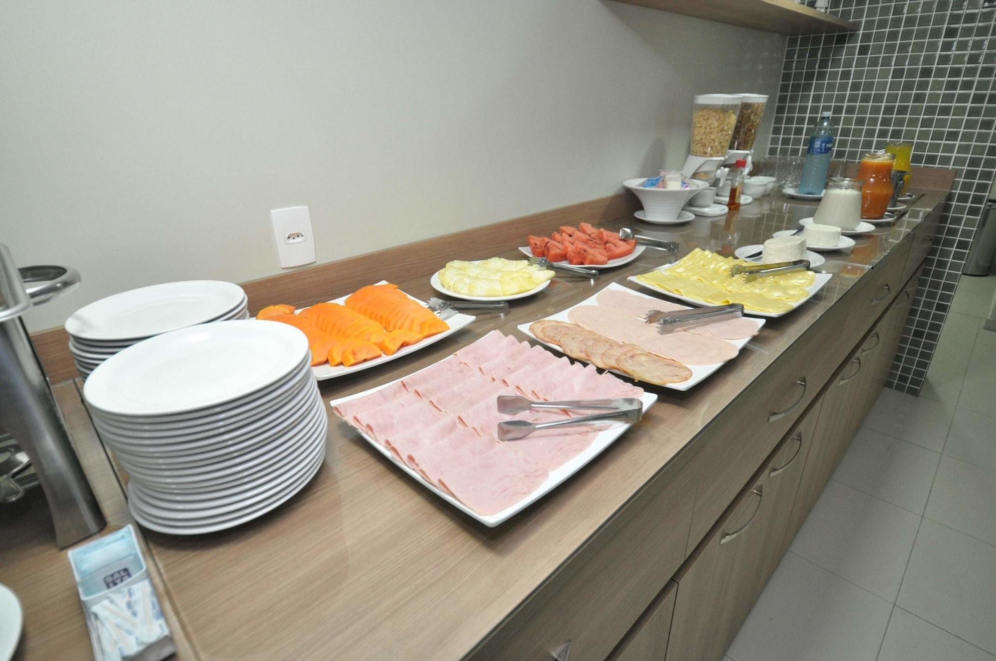 Restaurant Mont Blanc Suites Duque de Caxias