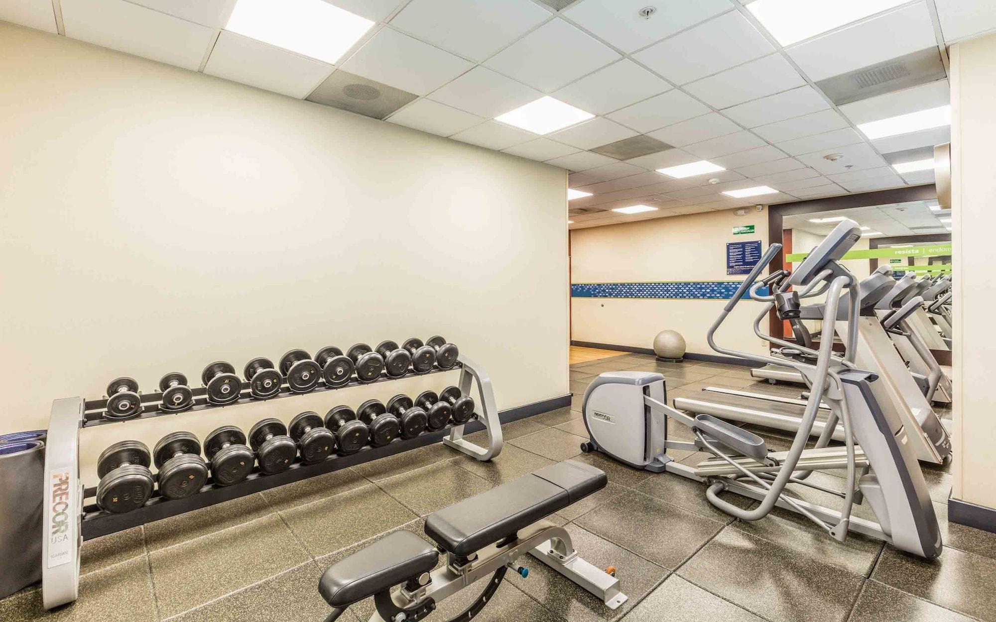 Gimnasio Hampton Inn by Hilton Queretaro Tecnologico