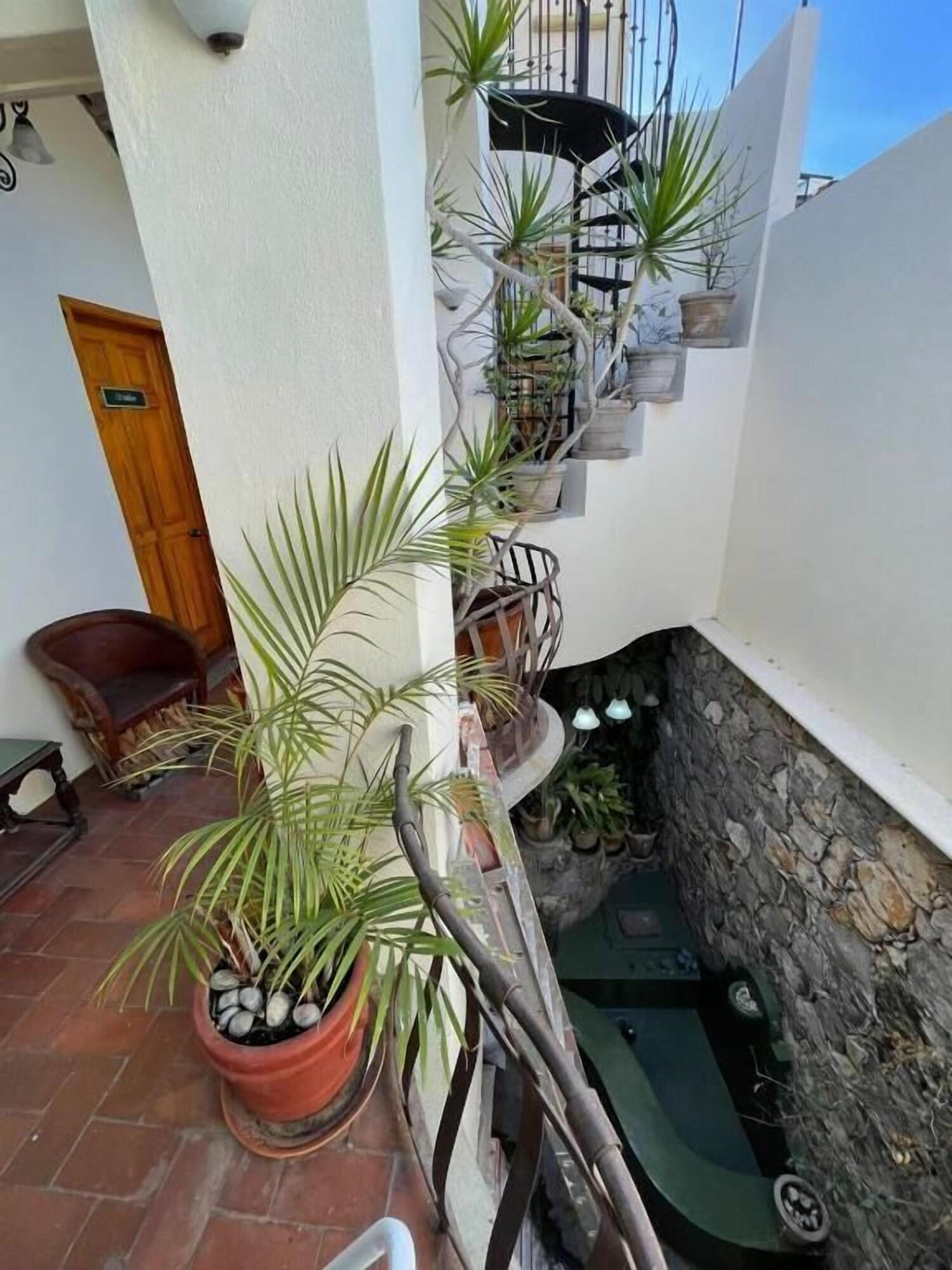 Comodidades del Alojamiento Hotel Antigua Casa de Piedra