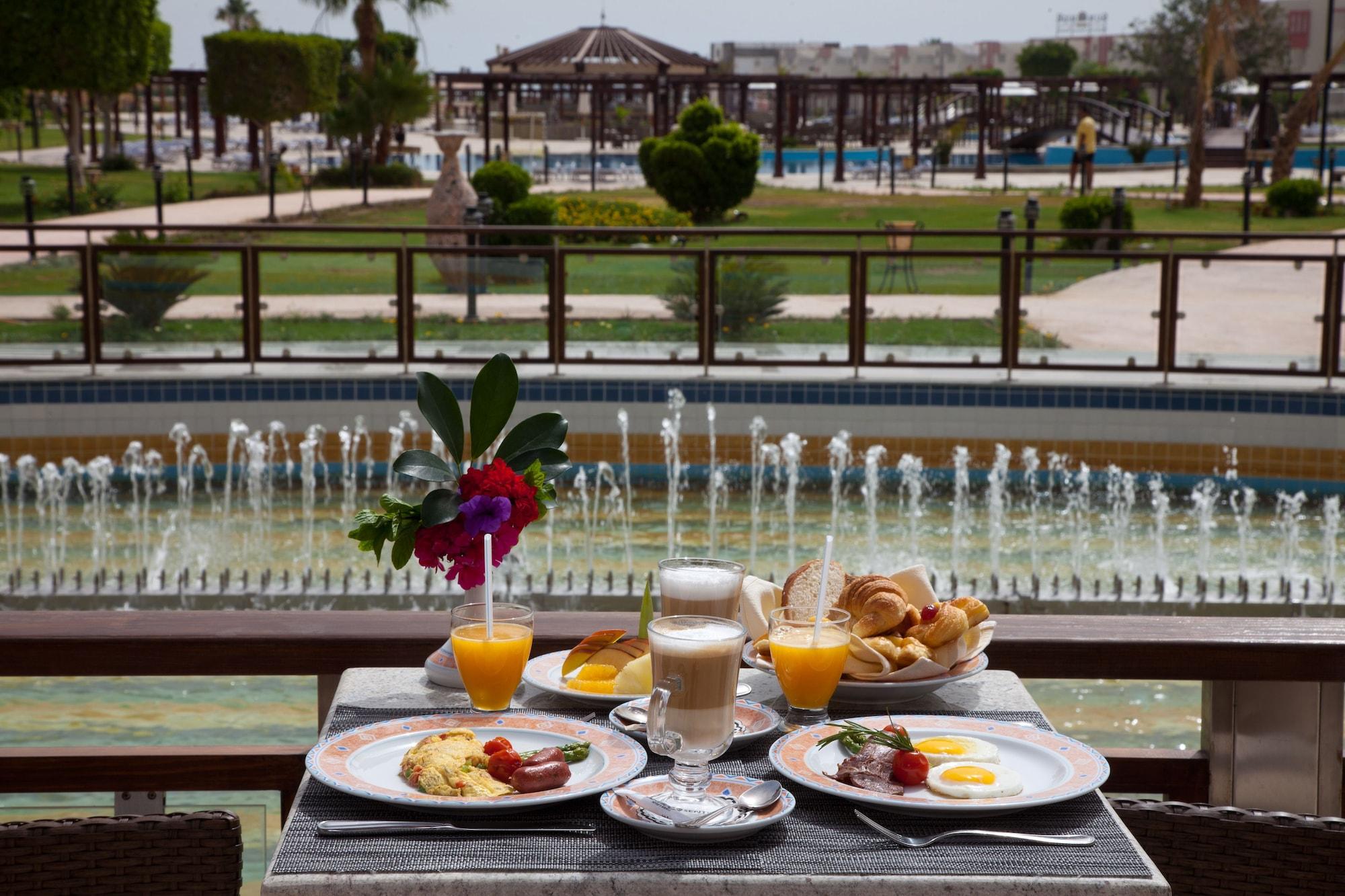 Restaurant SUNRISE Crystal Bay Resort - Grand Select