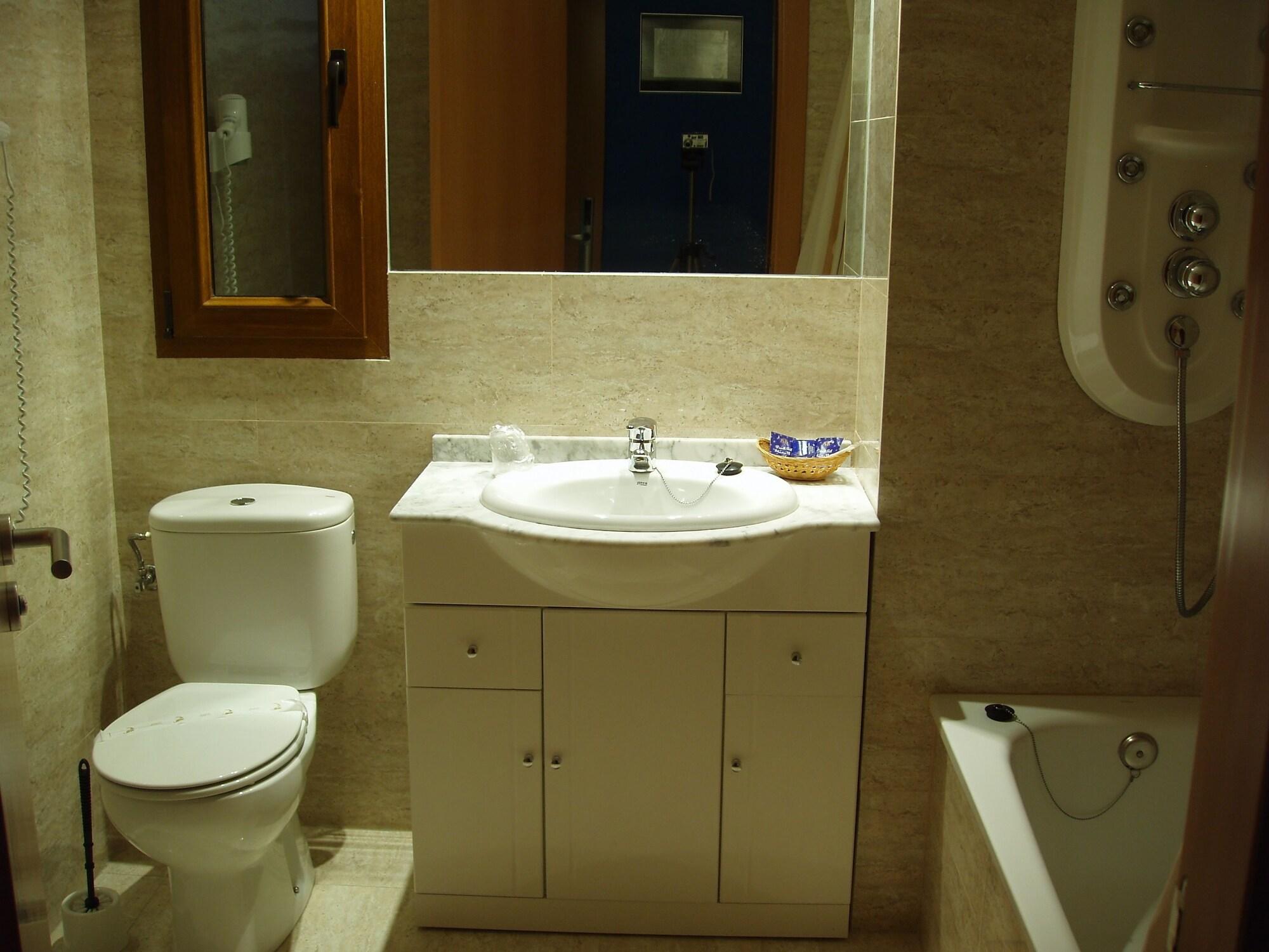 Habitación Hotel Estrella del Alemar