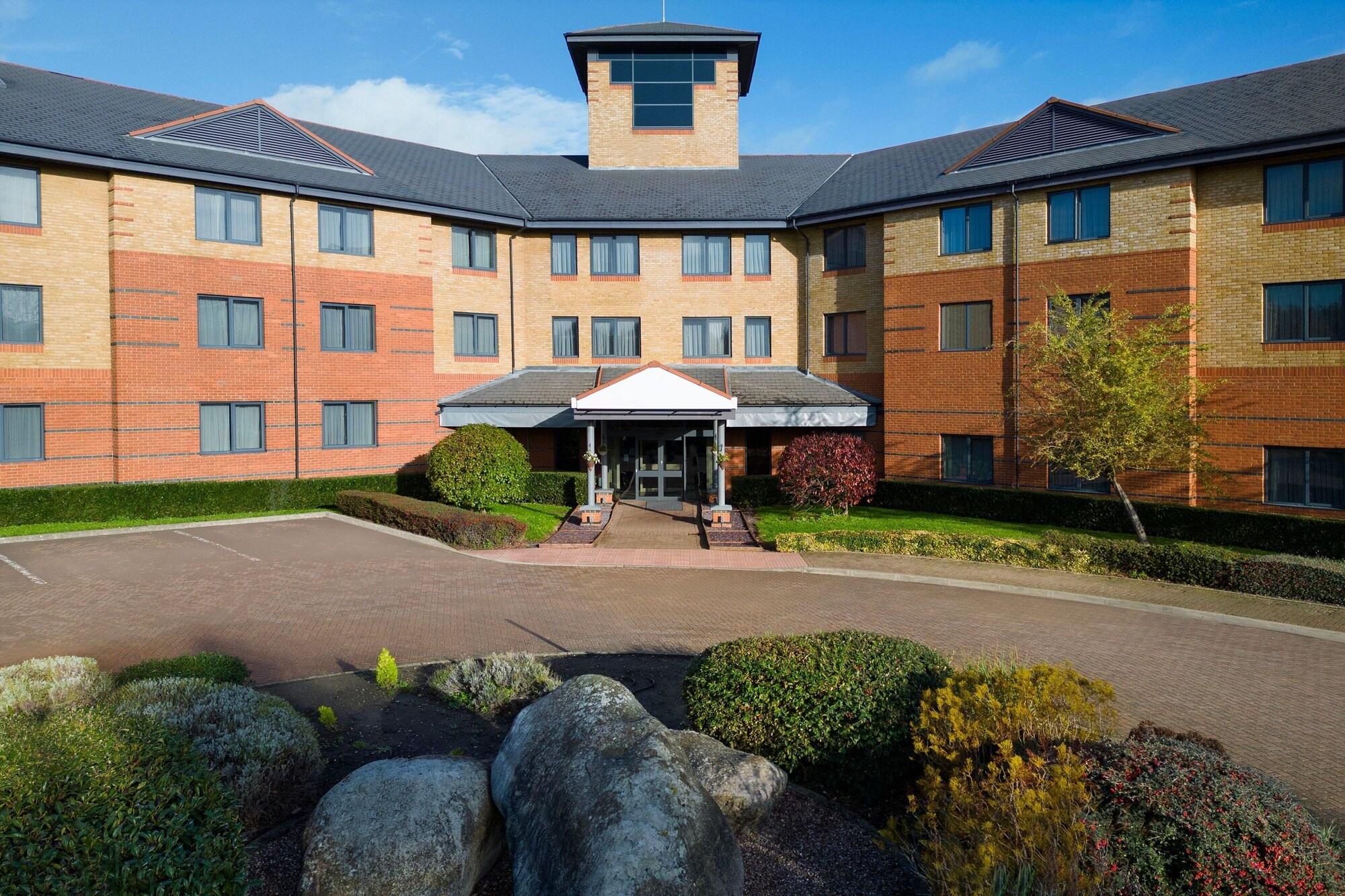 Vista Exterior Delta Hotels by Marriott Huntingdon